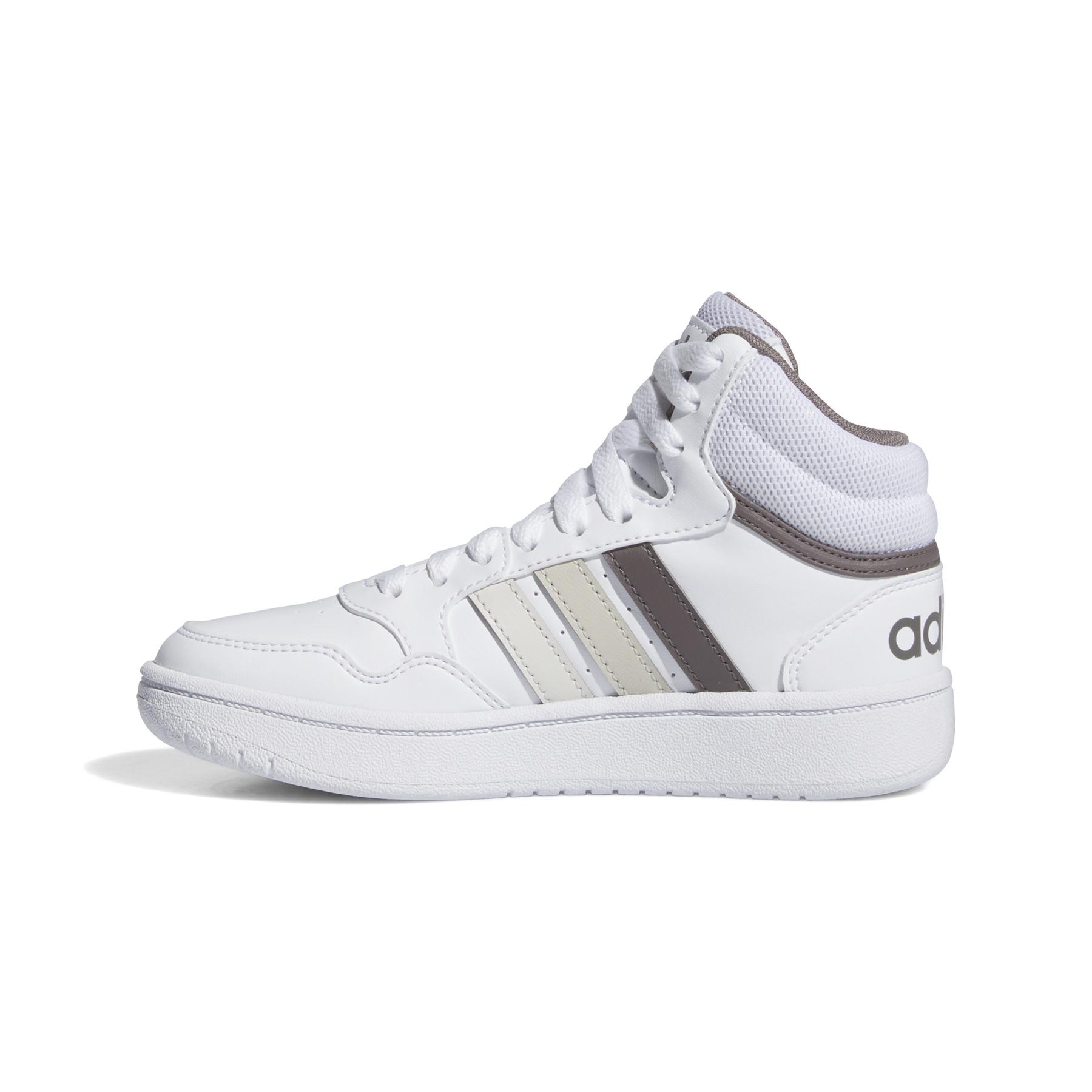 a/d/adidas_ih7894_5_footwear_photography_side_medial_center_view_white.jpg