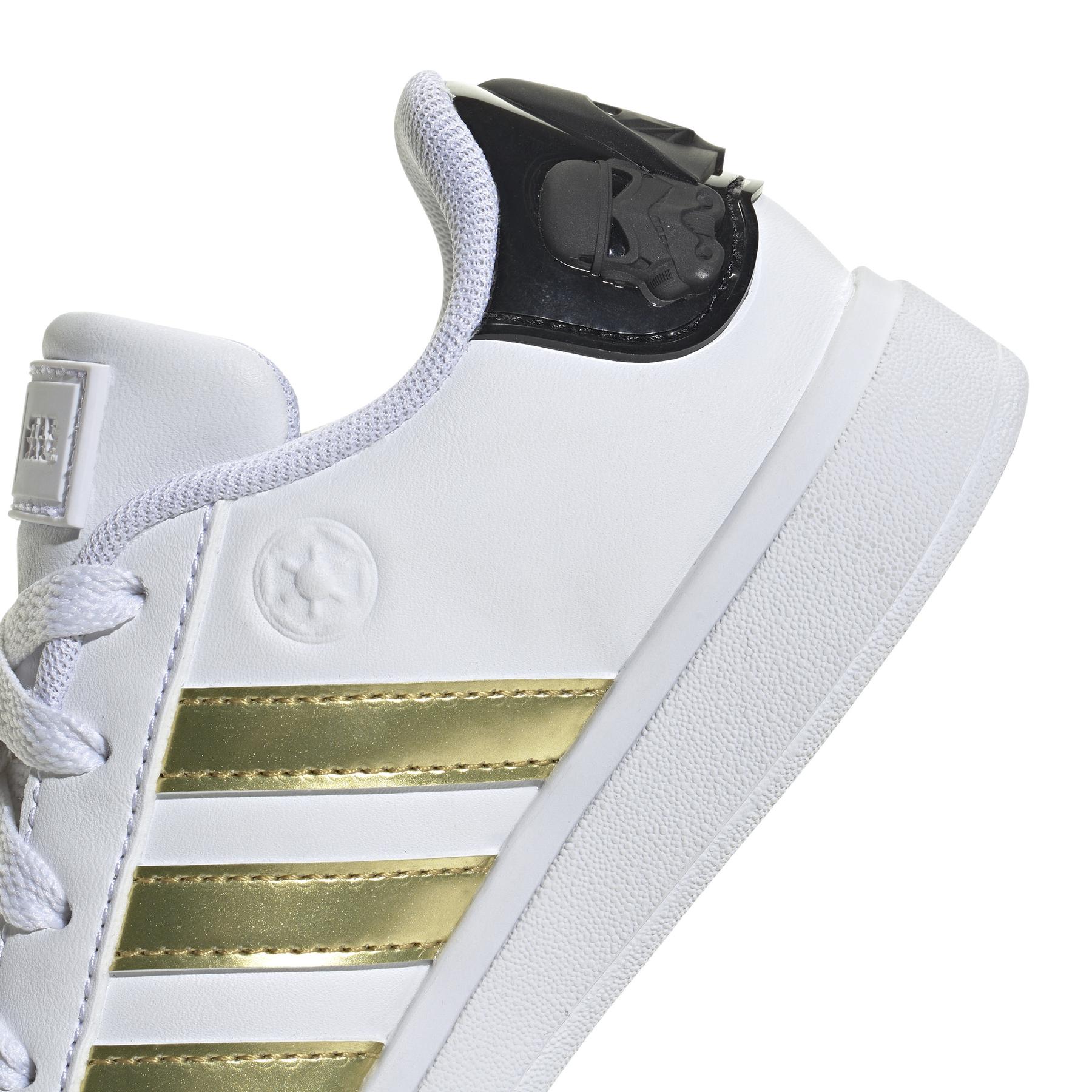 a/d/adidas_ih8034_8_footwear_photography_detail_view_1_white.jpg