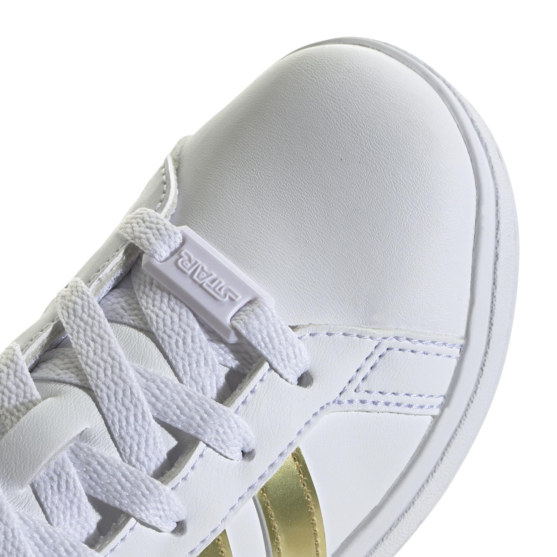 a/d/adidas_ih8034_9_footwear_photography_detail_view_2_white.jpg