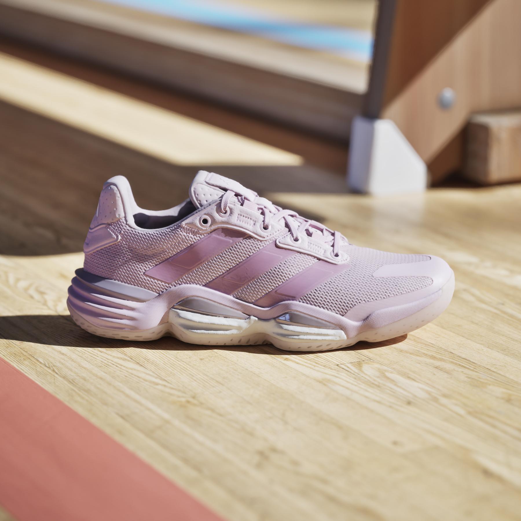 a/d/adidas_ih8117_16_footwear_photography_heromrktng_view_3.jpg