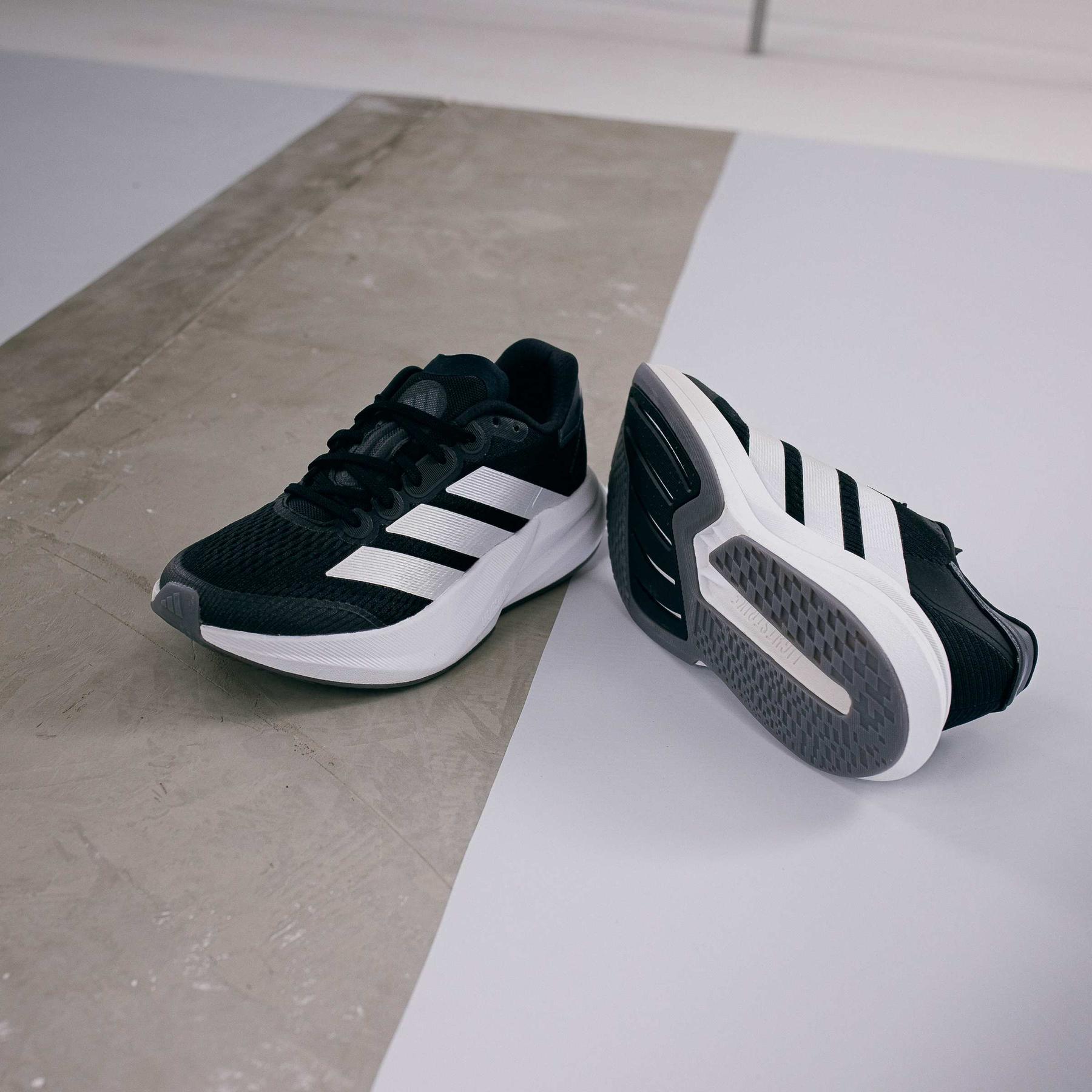 product/a/d/adidas_ih8201_26_footwear_photography_heromrktng_view_3-nw091625.jpg