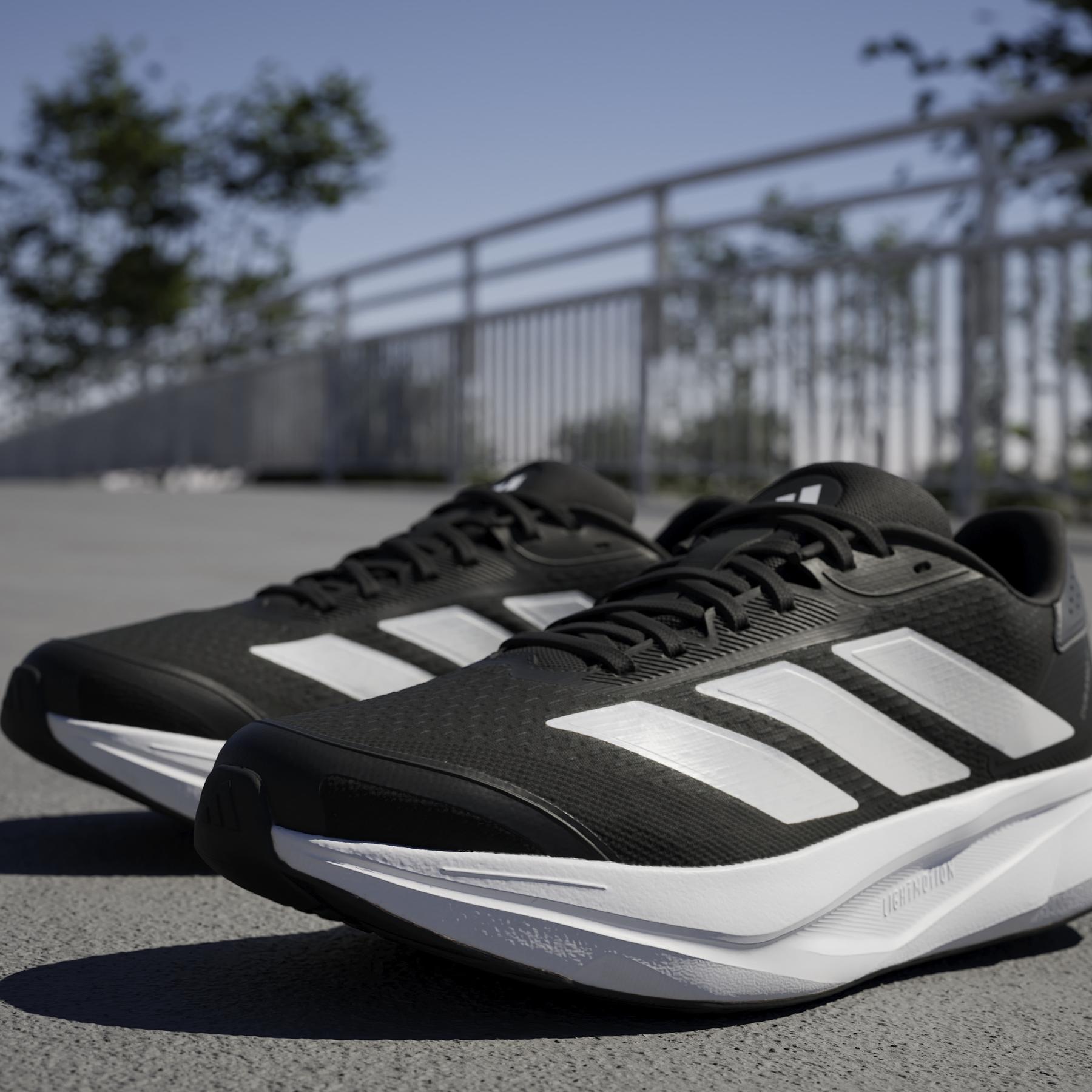 a/d/adidas_ih8218_22_footwear_photography_heromrktng_view_9.jpg