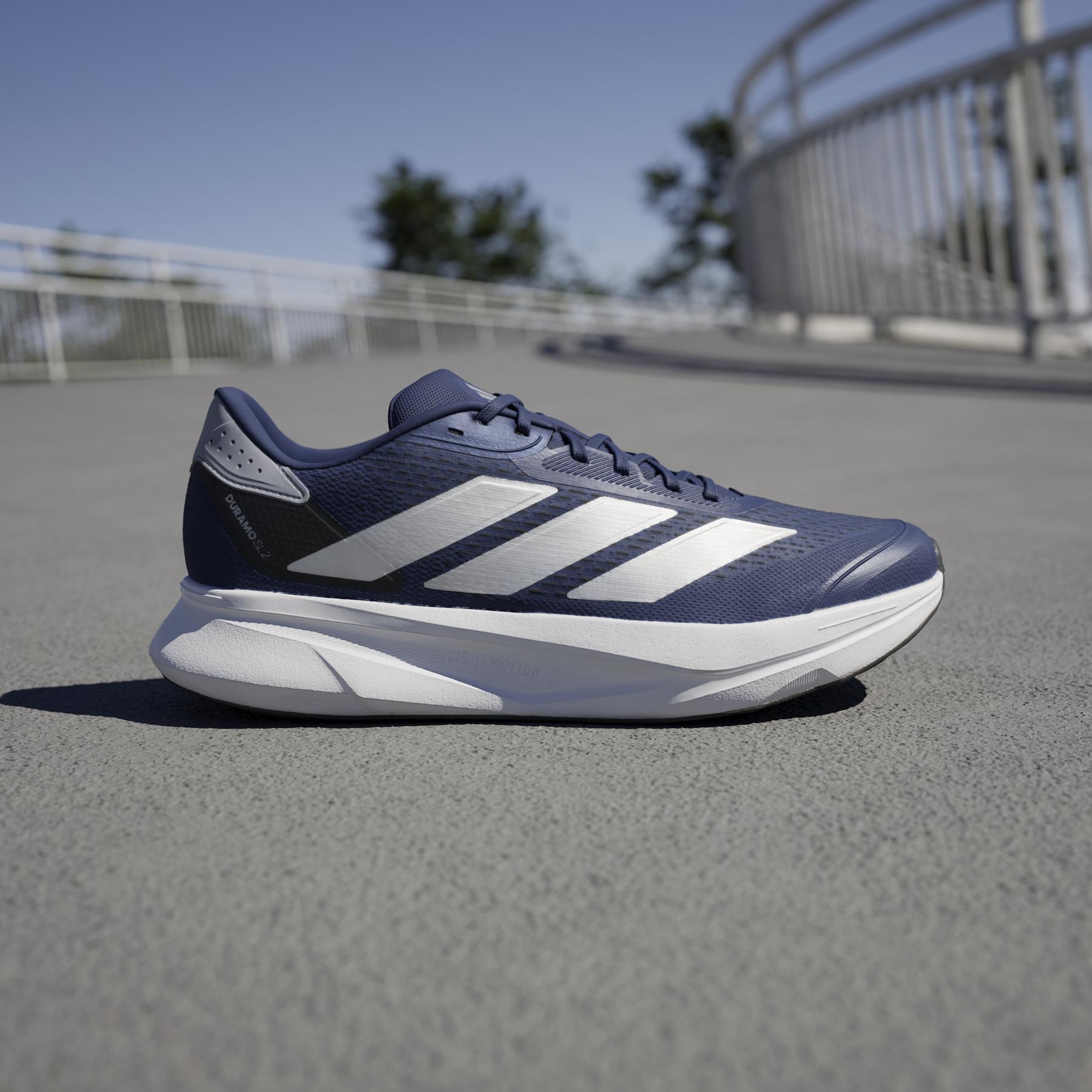 a/d/adidas_ih8221_16_footwear_photography_heromrktng_view_3.jpg