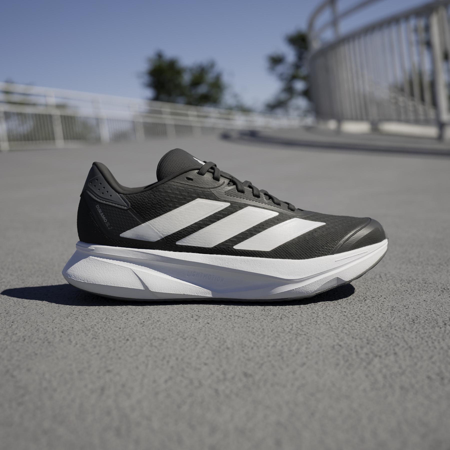 a/d/adidas_ih8225_16_footwear_photography_heromrktng_view_3.jpg