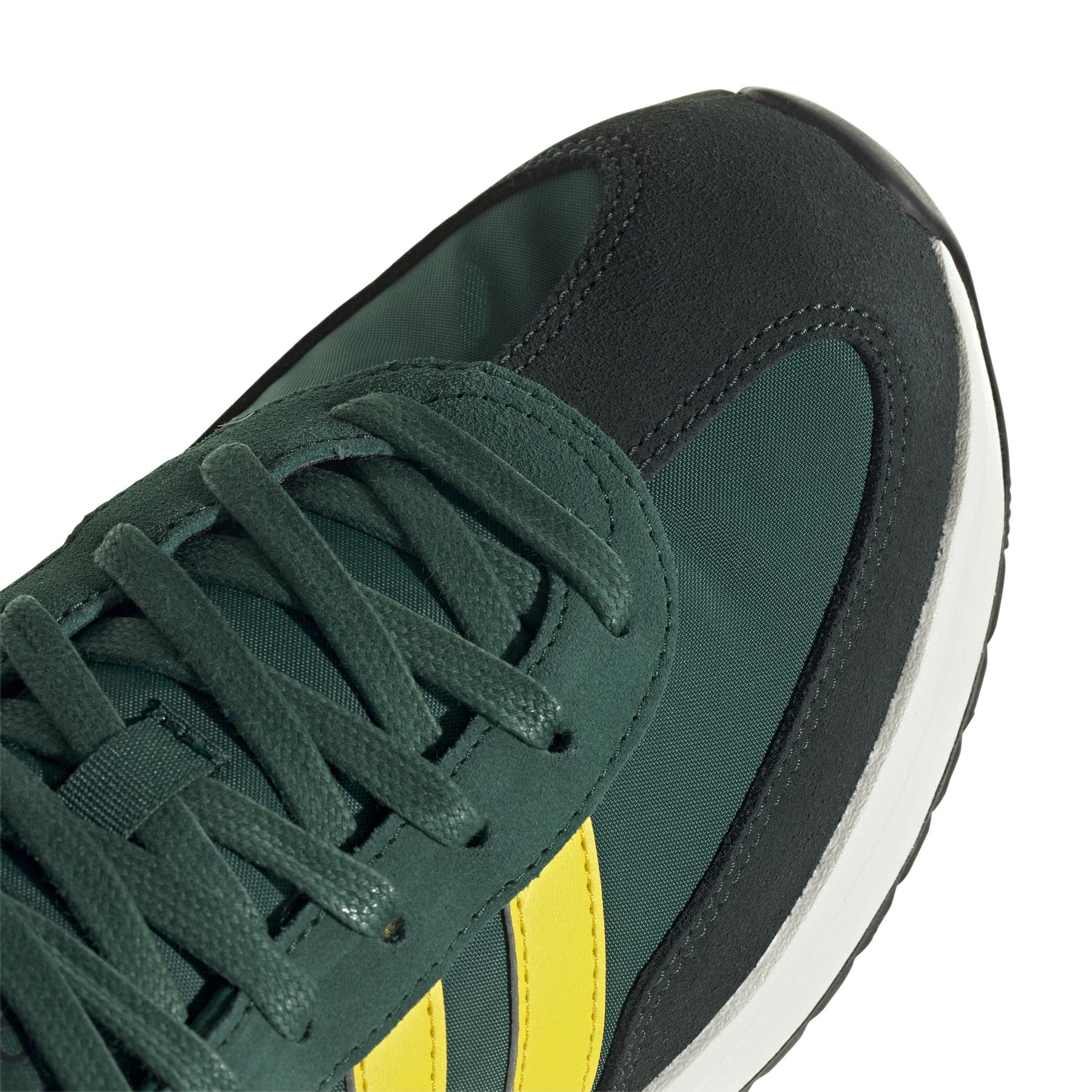 a/d/adidas_ih8589_8_footwear_photography_detail_view_1_whiterep2.jpg