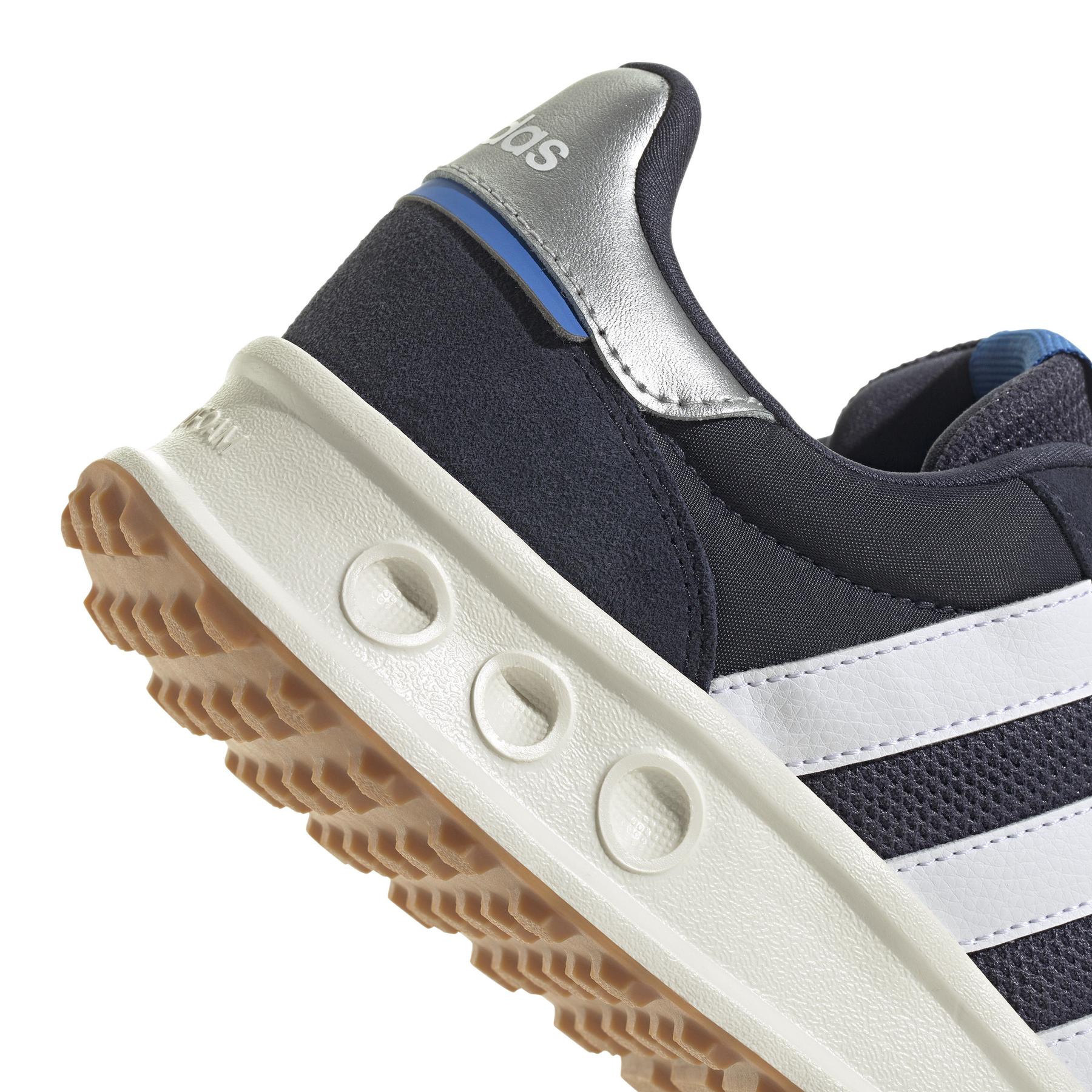 product/a/d/adidas_ih8614_9_footwear_photography_detail_view_2_white.jpg