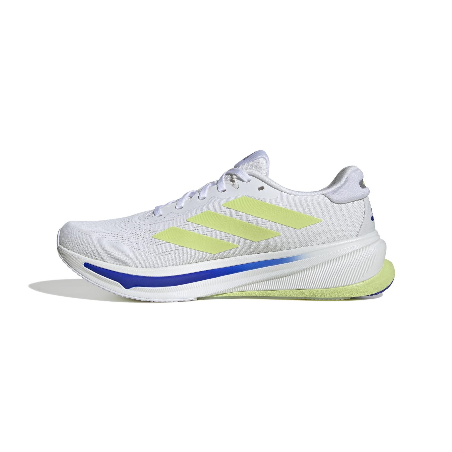 a/d/adidas_ih8662_5_footwear_photography_side_medial_center_view_white.jpg