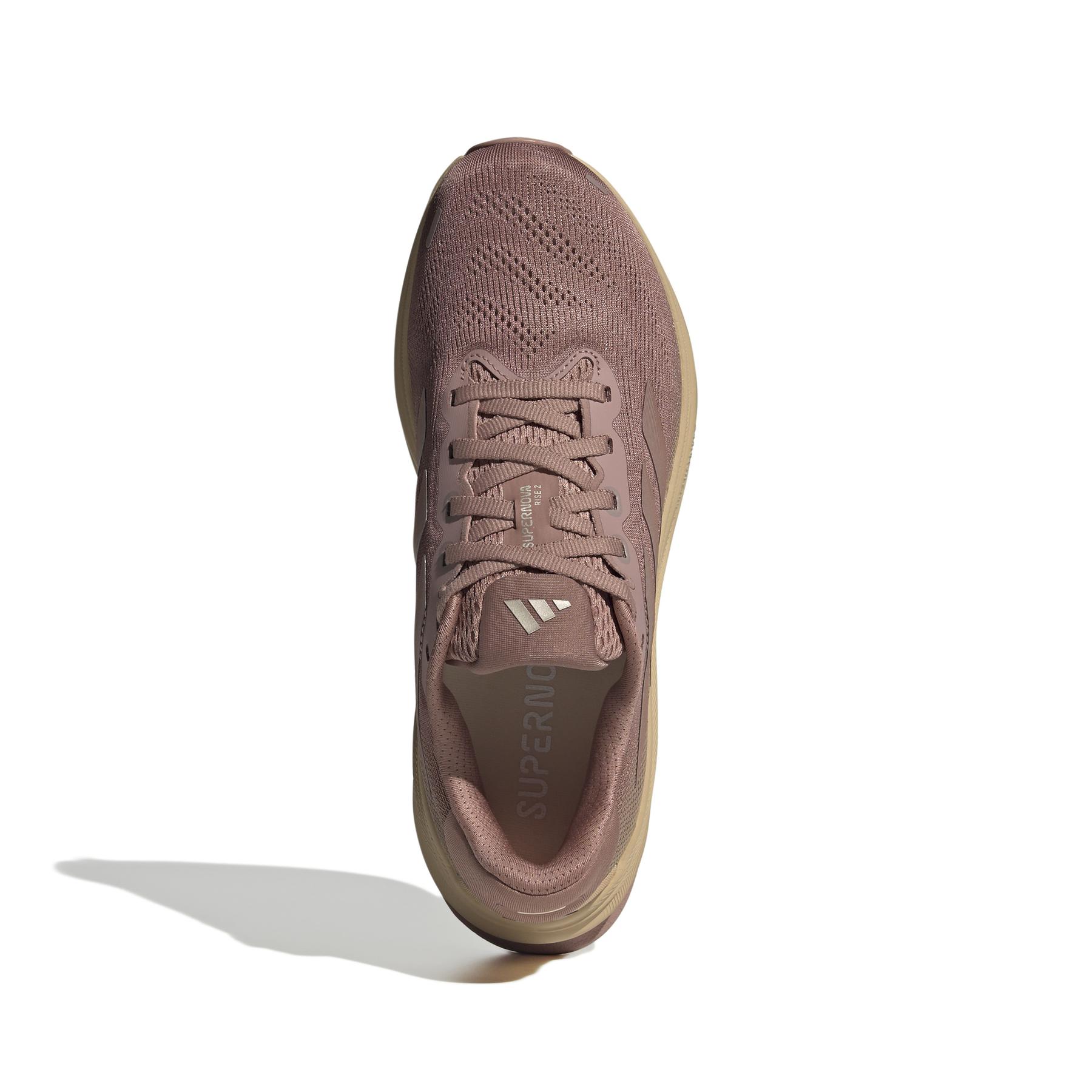 a/d/adidas_ih8700_3_footwear_photography_top_portrait_view_white.jpg