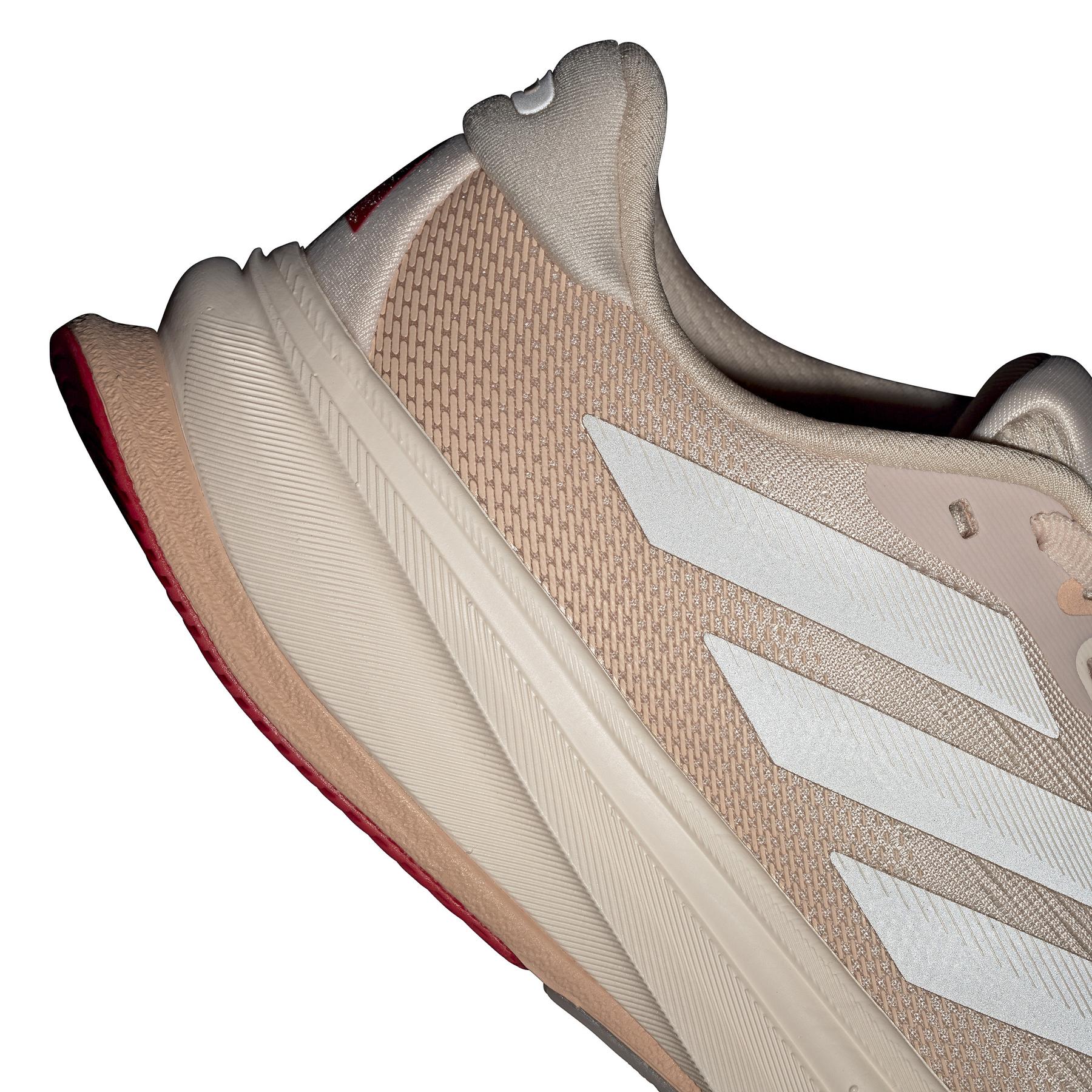 a/d/adidas_ih8702_13_footwear_photography_reflective_detail_white.jpg