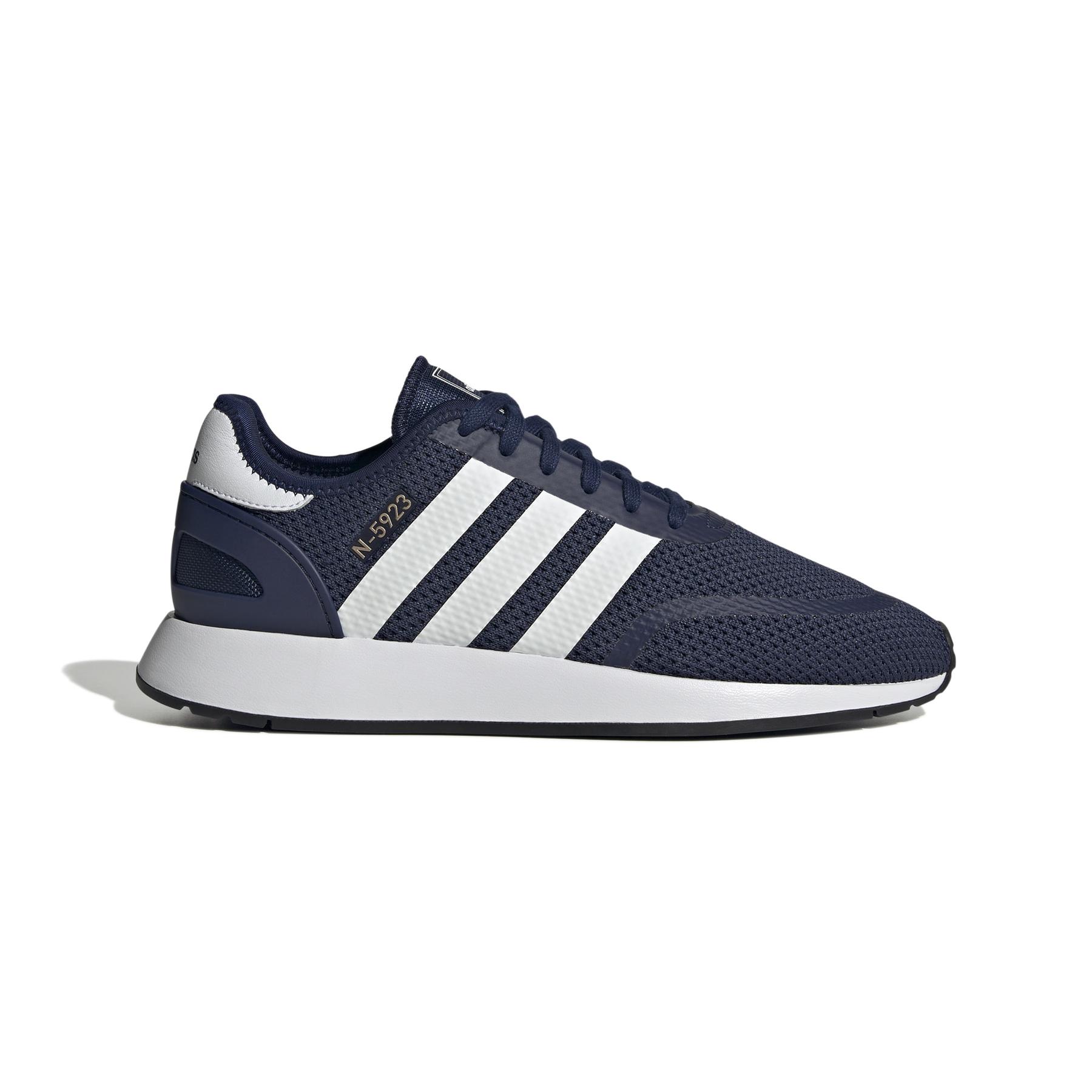 a/d/adidas_ih8873_1_footwear_photography_side_lateral_center_view_white.jpg