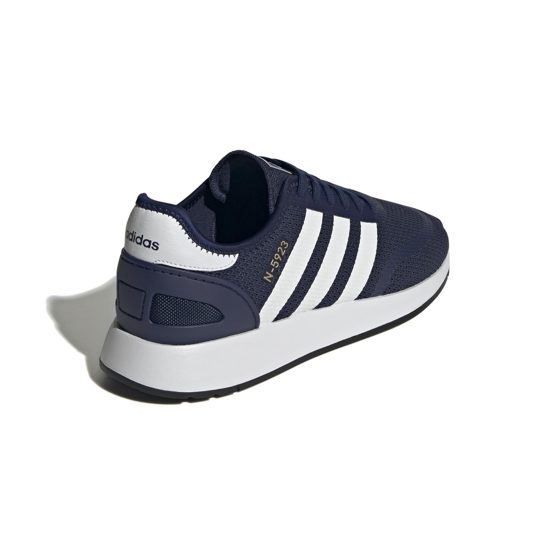 a/d/adidas_ih8873_7_footwear_photography_back_lateral_top_view_white.jpg