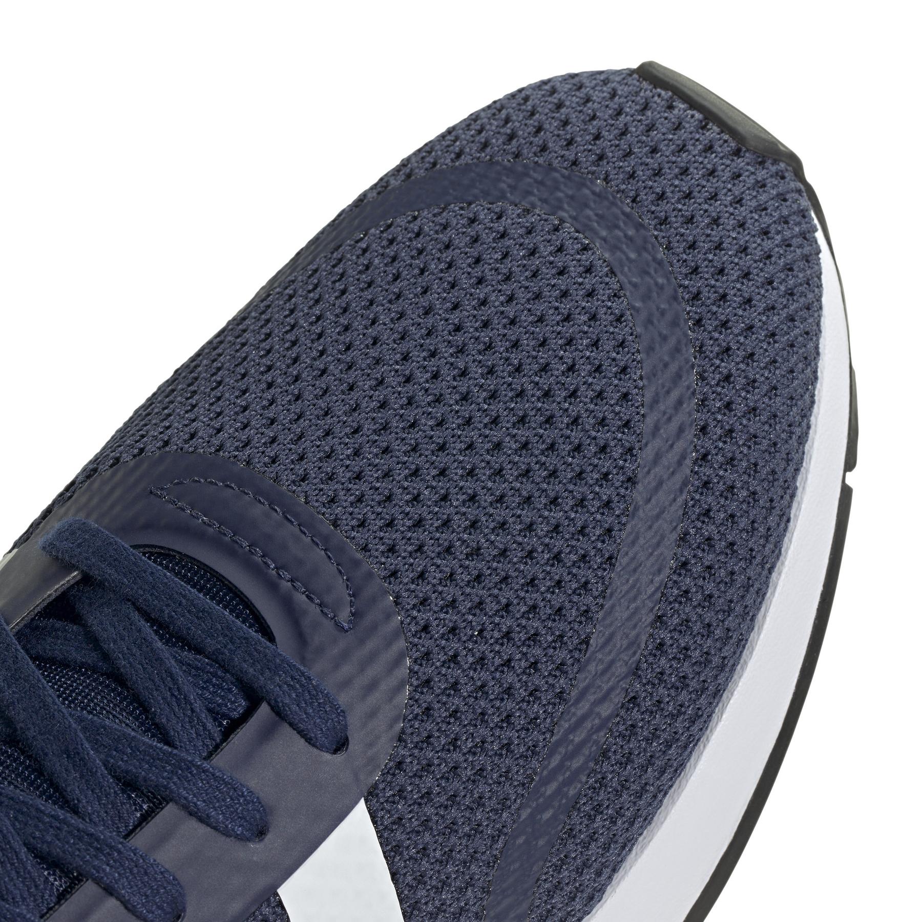 a/d/adidas_ih8873_9_footwear_photography_detail_view_2_white.jpg