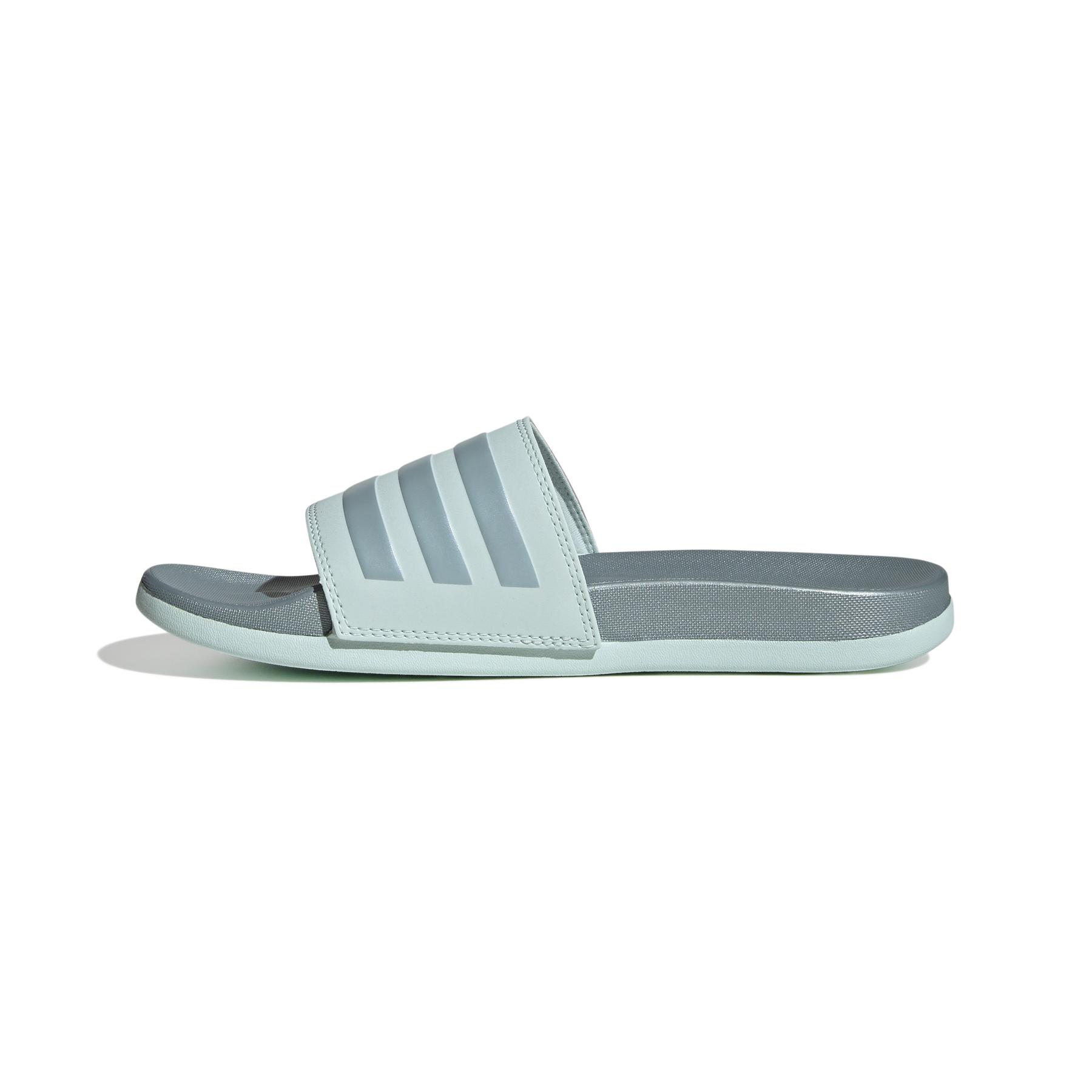 a/d/adidas_ii0011_5_footwear_photography_side_medial_center_view_white.jpg