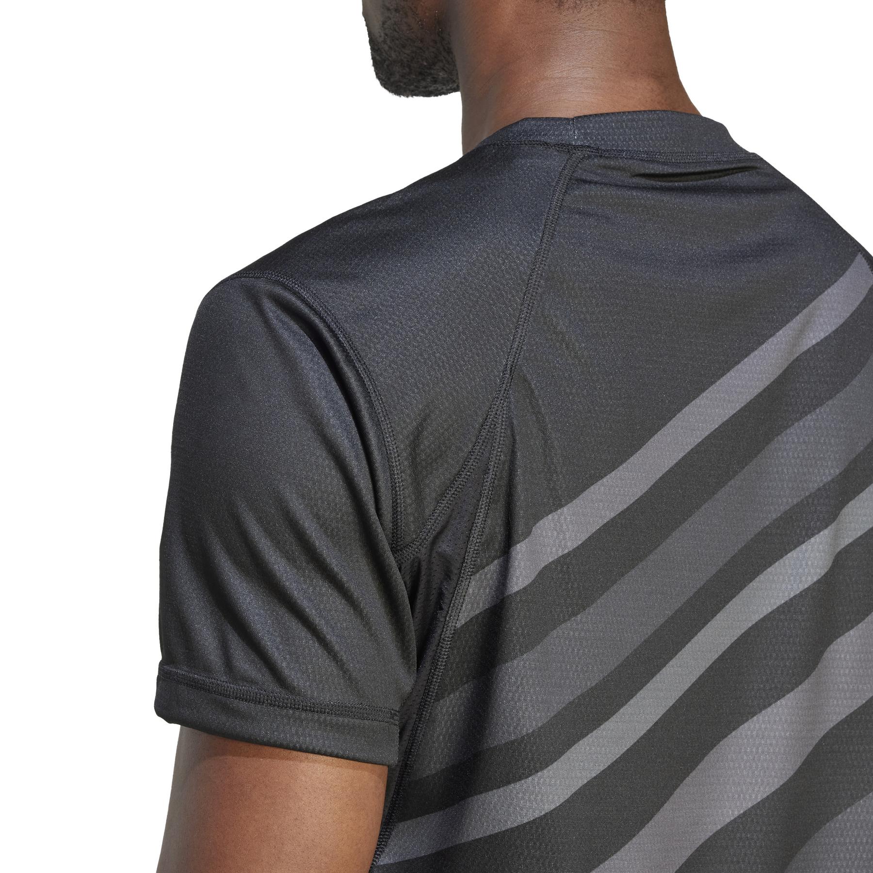 product/a/d/adidas_ik7112_10_apparel_on_model_detail_view_3_white-nw032724.jpg