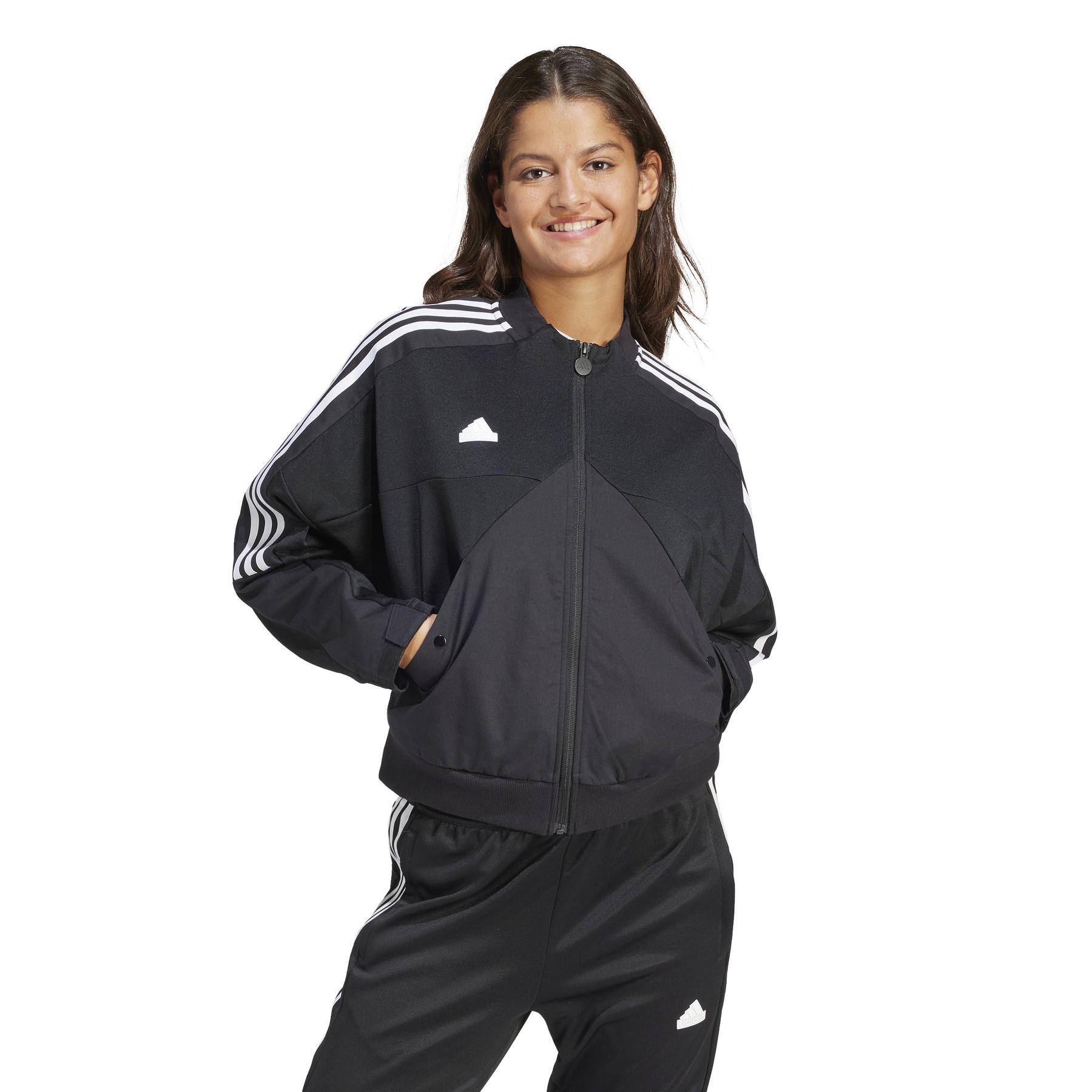 a/d/adidas_ip1695_3_apparel_on_model_standard_view_white-nw052224.jpg