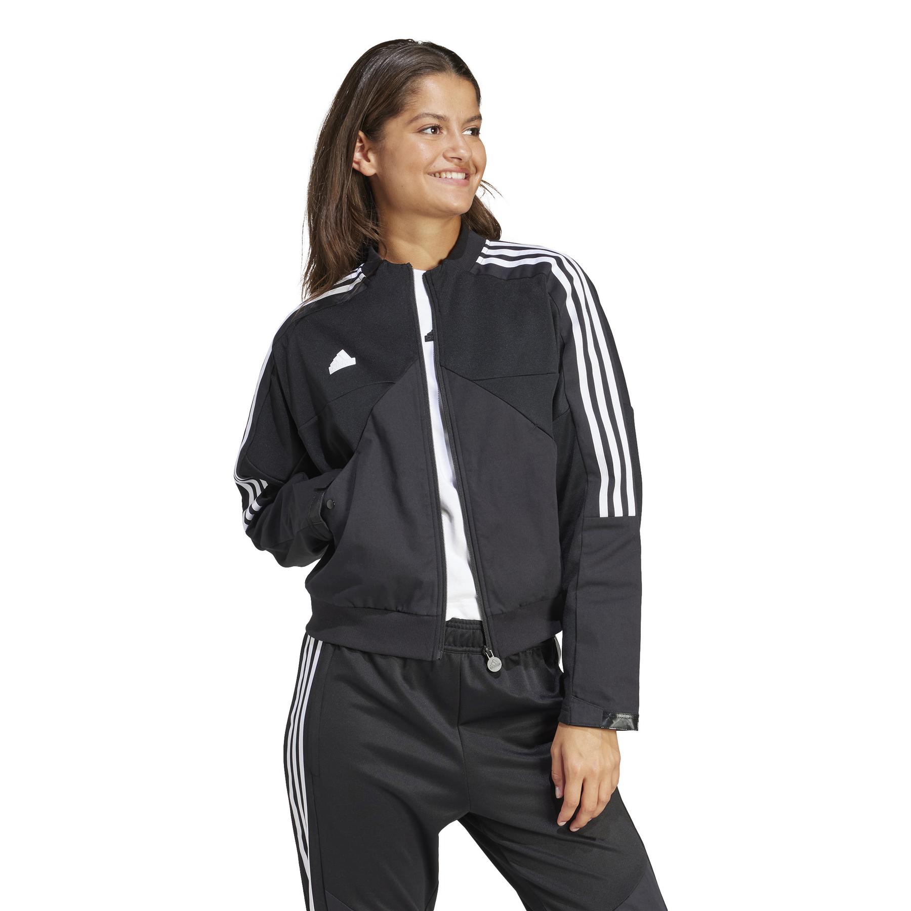 a/d/adidas_ip1695_6_apparel_on_model_walking_view_white-nw052224.jpg