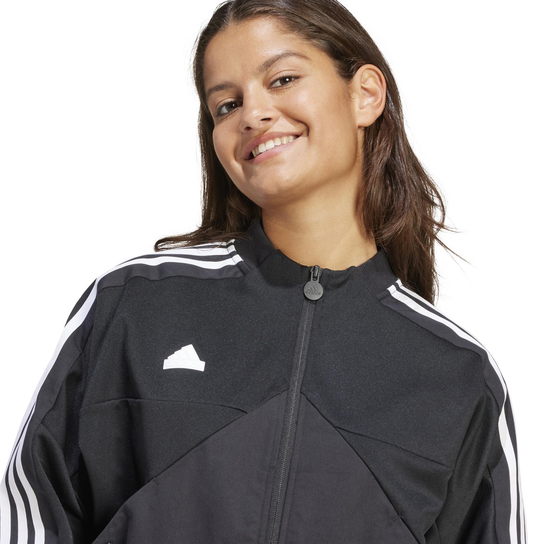 a/d/adidas_ip1695_7_apparel_on_model_detail_view_1_white-nw052224.jpg