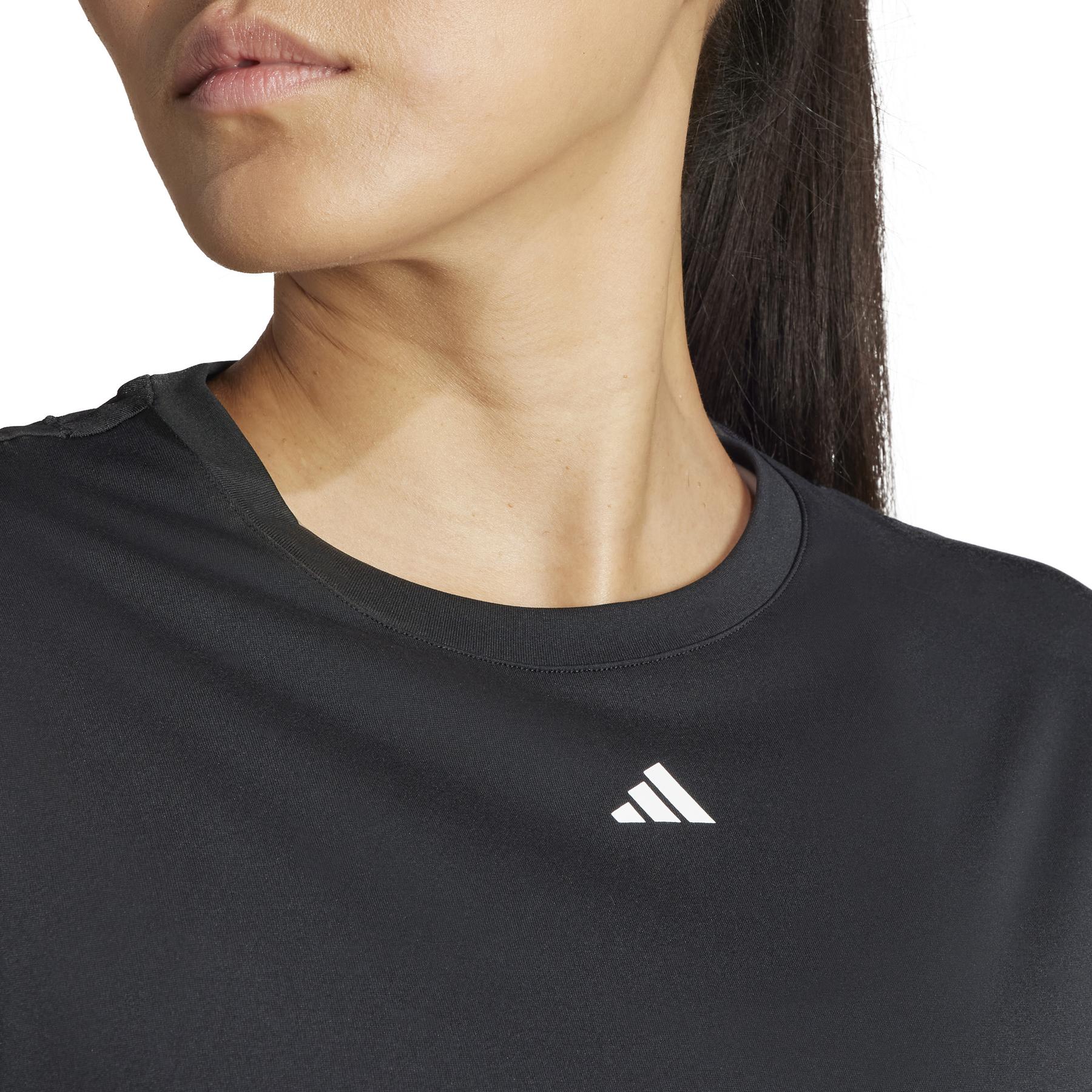 product/a/d/adidas_iq2654_7_apparel_on_model_detail_view_1_white-nw040524x.jpg