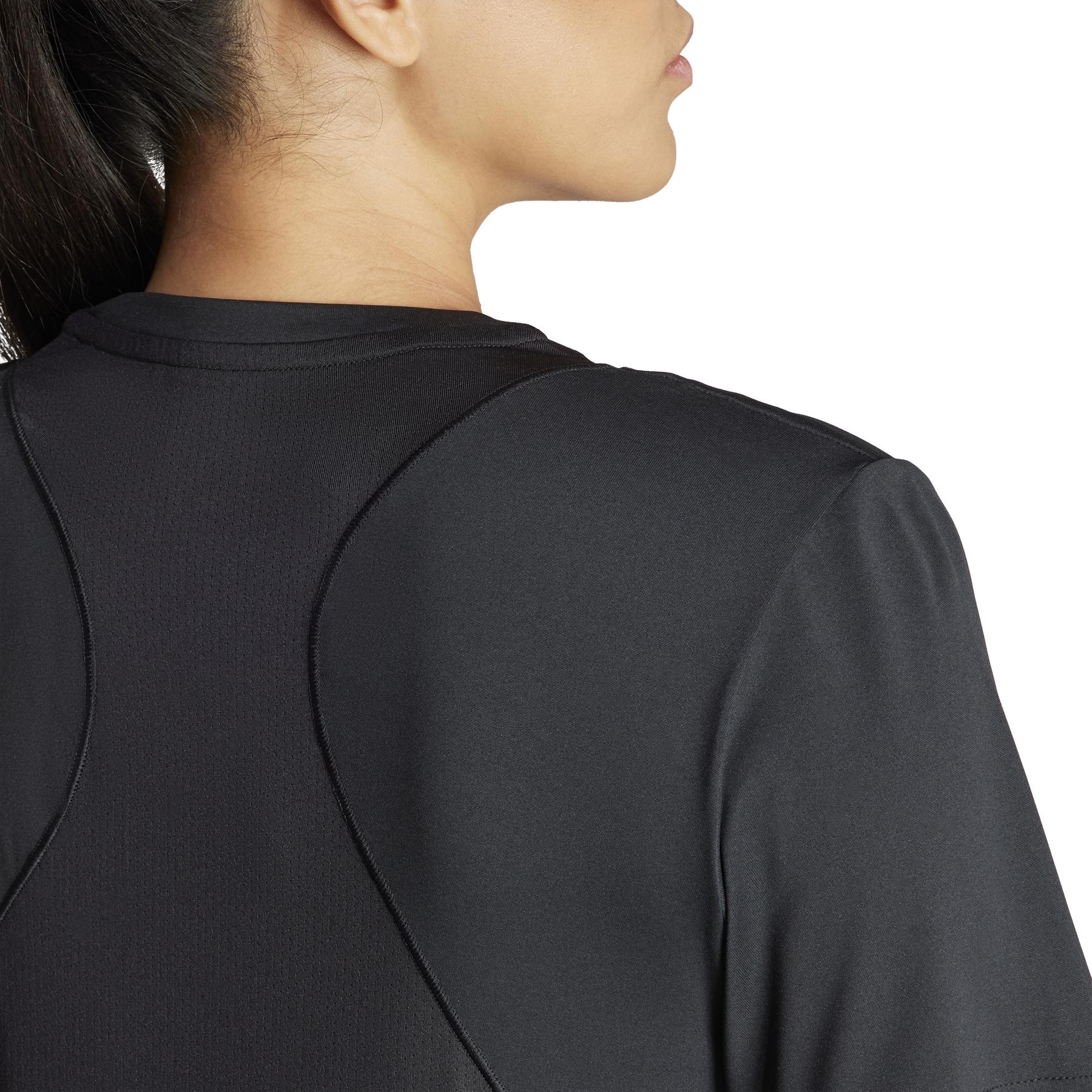 product/a/d/adidas_iq2654_8_apparel_on_model_detail_view_2_white-nw040524x.jpg