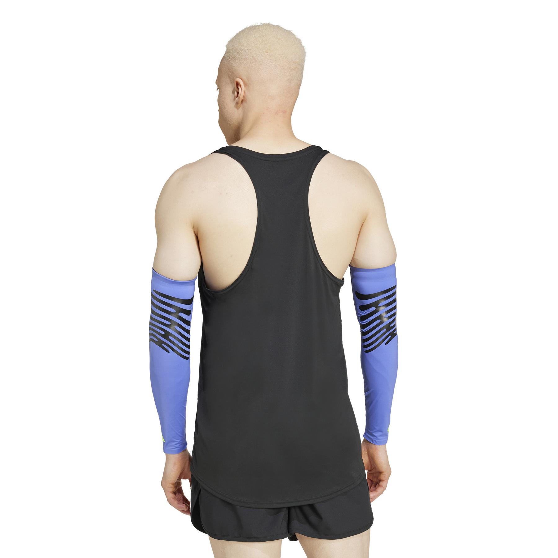 a/d/adidas_is5689_3_apparel_on_model_back_view_white.jpg