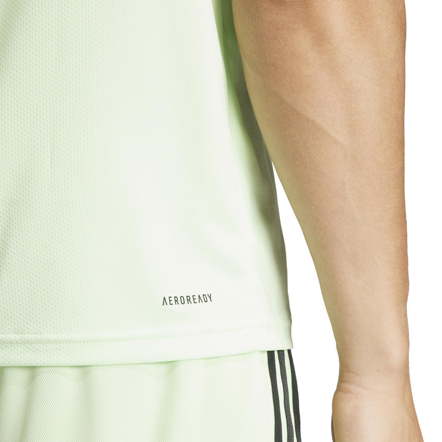 a/d/adidas_it5396_8_apparel_on_model_detail_view_2_white.jpg