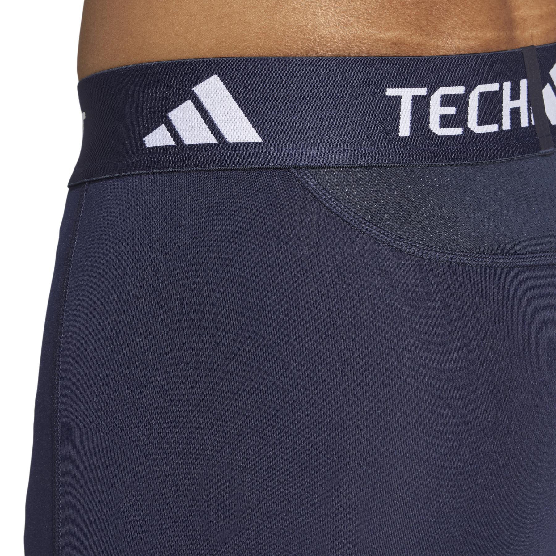 a/d/adidas_iw5840_7_apparel_on_model_detail_view_2_white.jpg