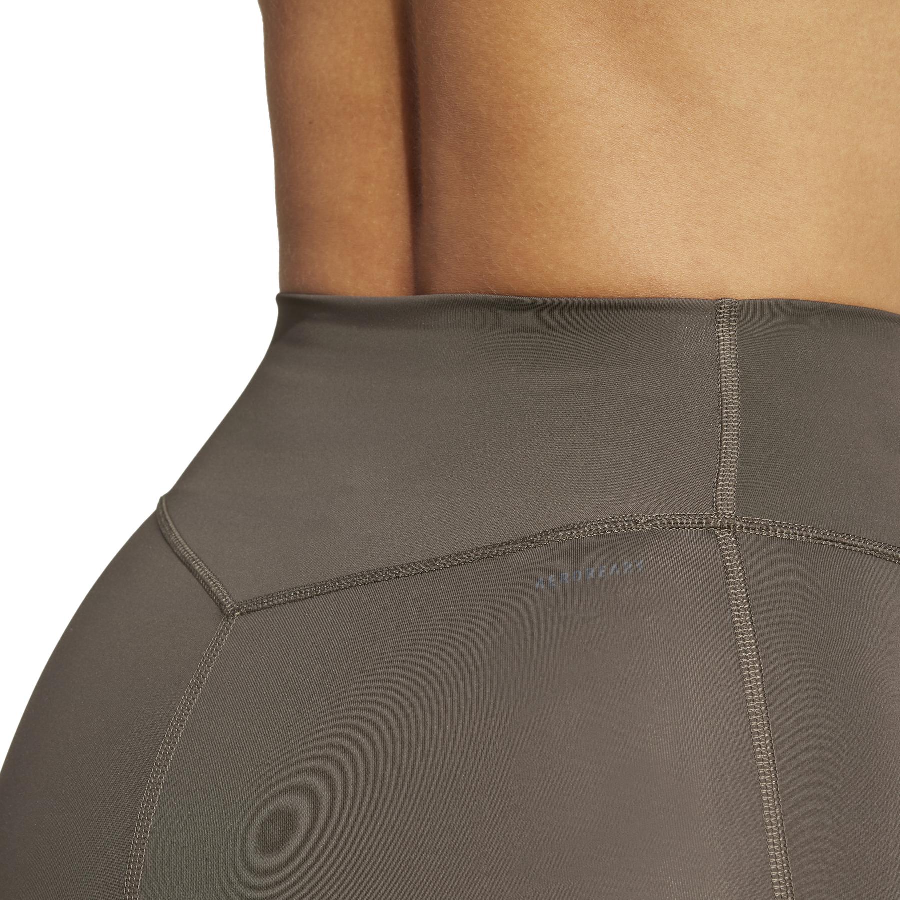 product/a/d/adidas_ix0218_7_apparel_on_model_detail_view_2_white.jpg