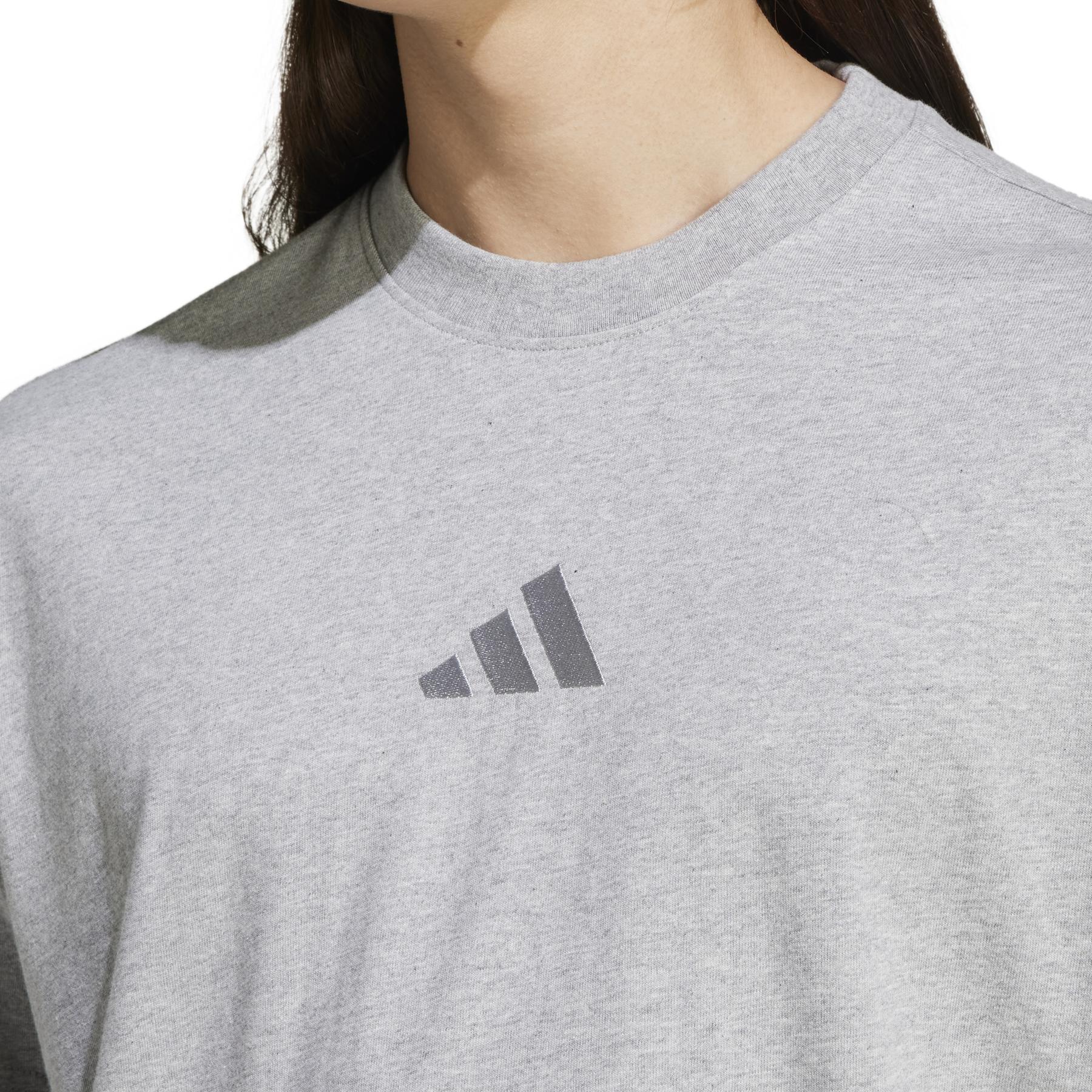 product/a/d/adidas_iy4138_8_apparel_on_model_detail_view_1_white.jpg