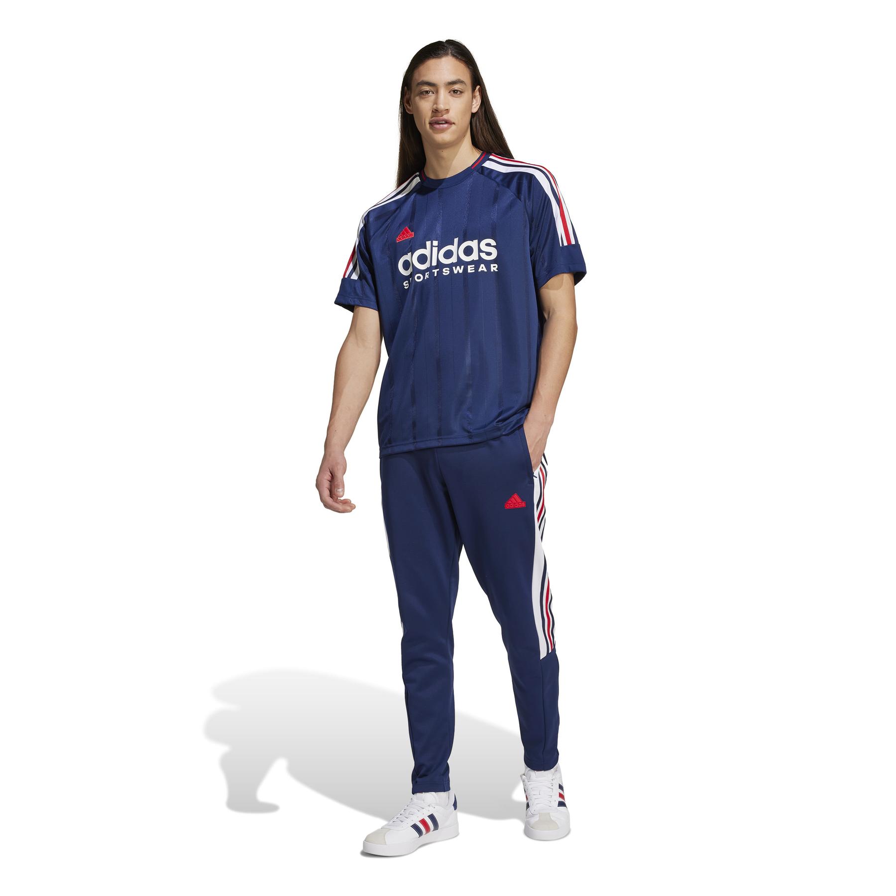 product/a/d/adidas_iy4506_7_apparel_on_model_standard_outfit_view_white.jpg