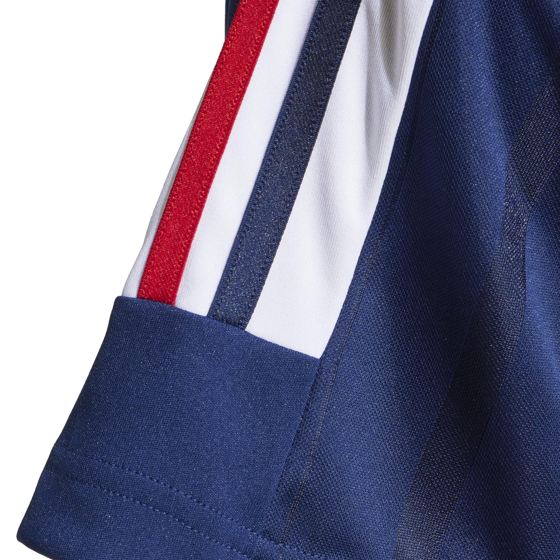 product/a/d/adidas_iy4506_9_apparel_on_model_detail_view_2_white.jpg
