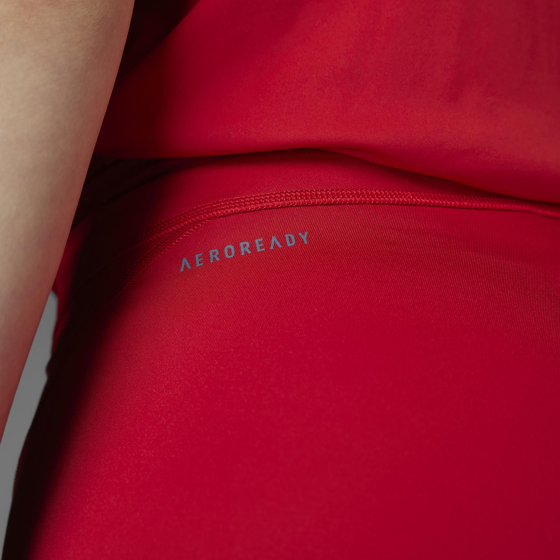 product/a/d/adidas_iy7848_17_apparel_photography_heromrktng_view_9.jpg