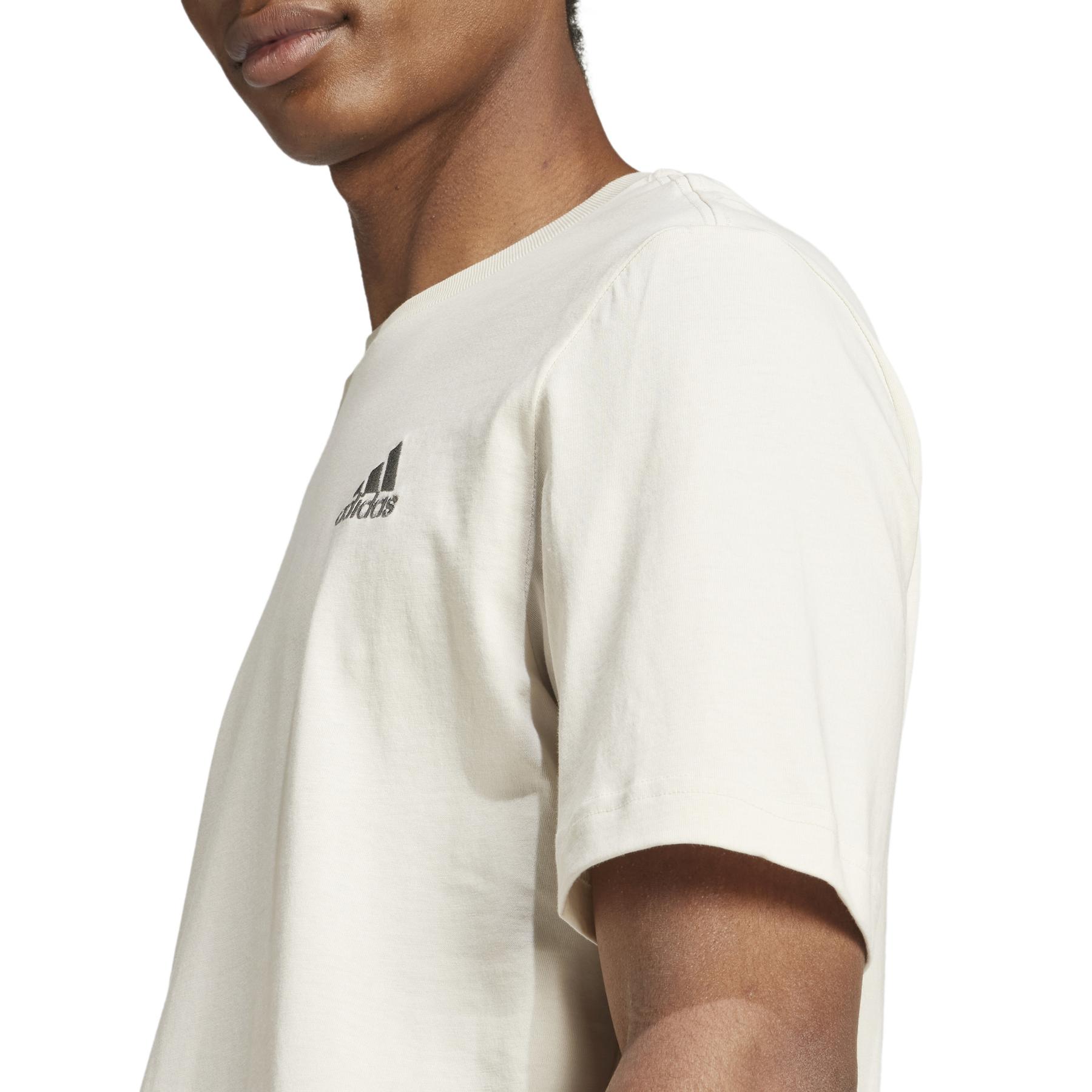 product/a/d/adidas_iy9099_9_apparel_on_model_detail_view_2_white.jpg