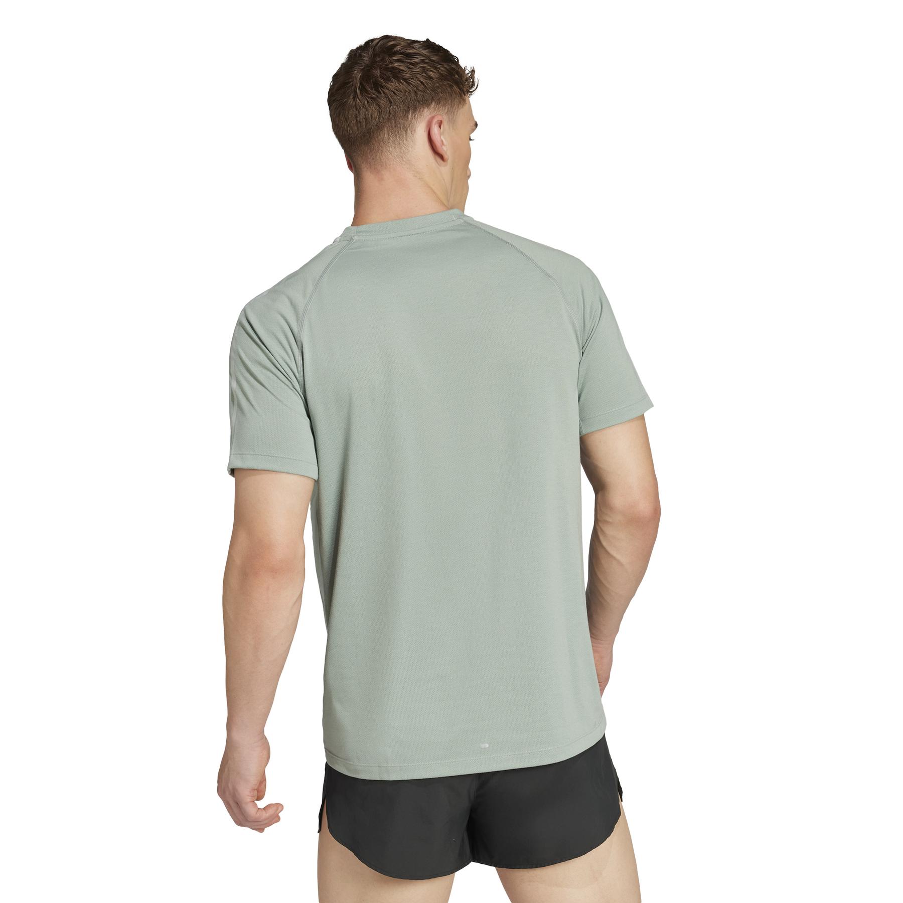 product/a/d/adidas_jd2314_silgrn_3.jpg