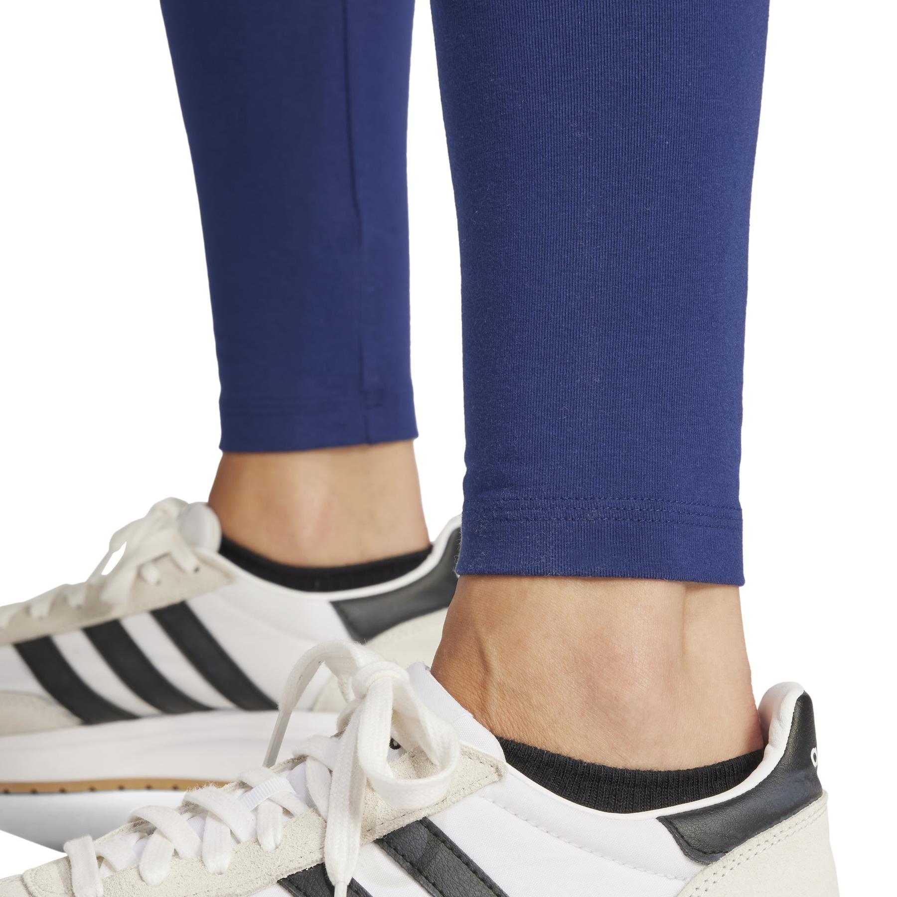 product/a/d/adidas_jd3155_7_apparel_on_model_detail_view_2_white.jpg