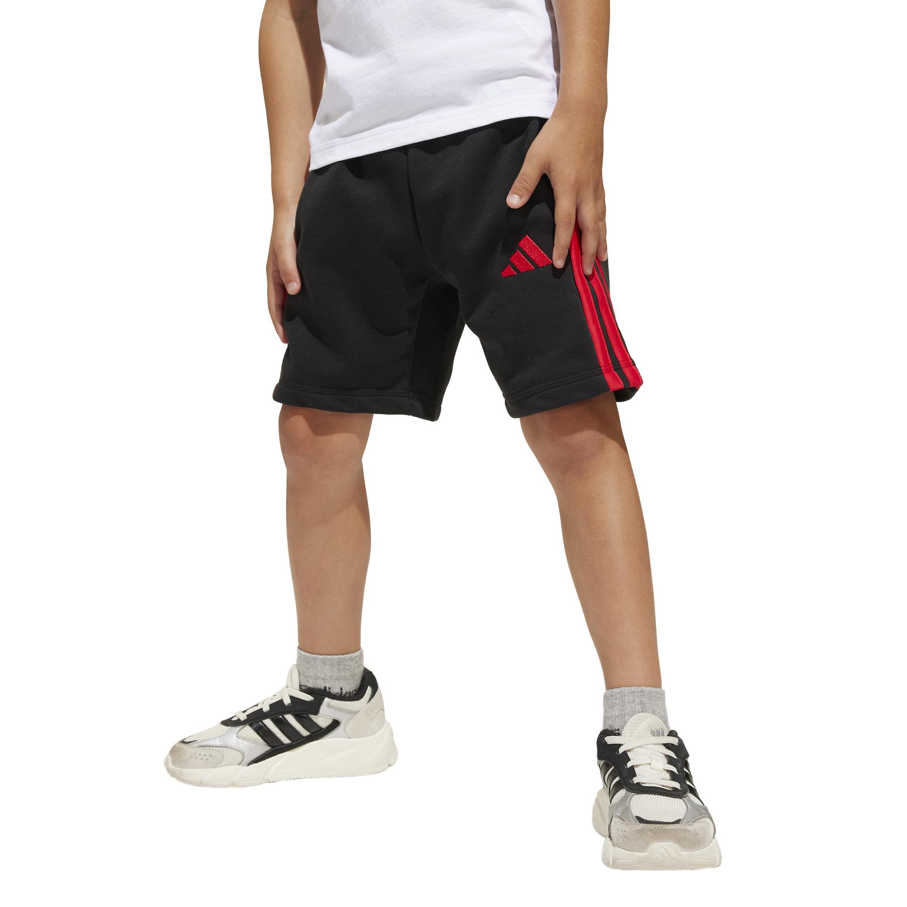 a/d/adidas_jd6517_black-purrub_4.jpg