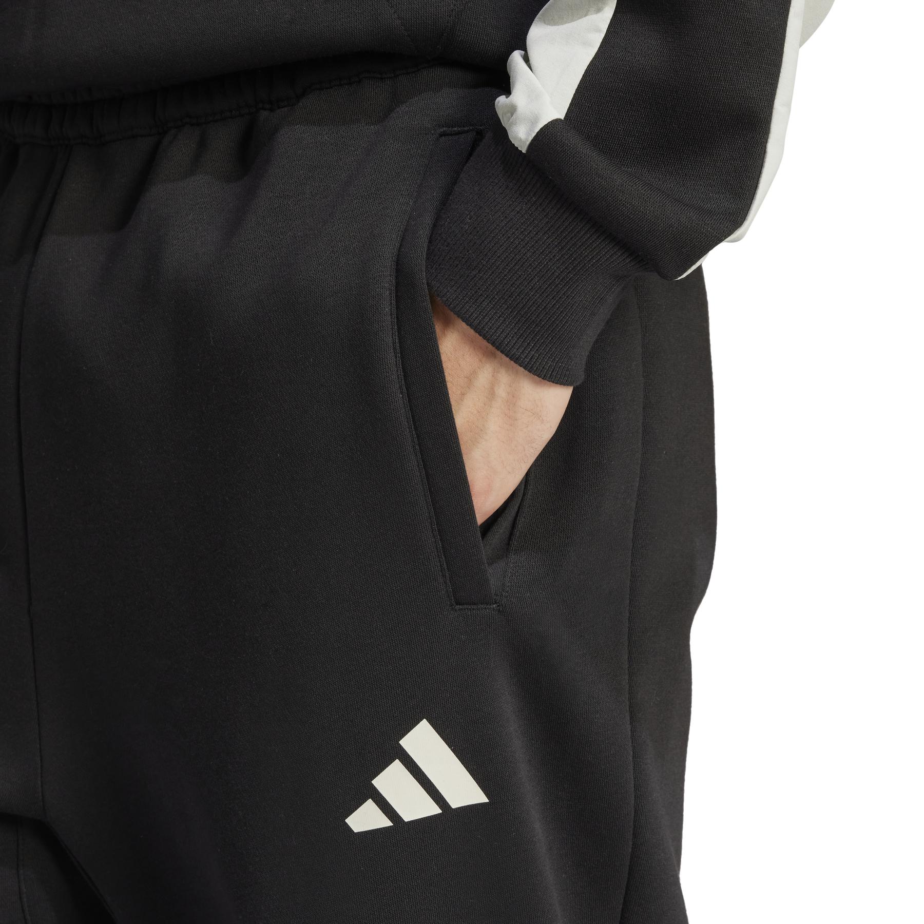 product/a/d/adidas_jd8061_black_6.jpg