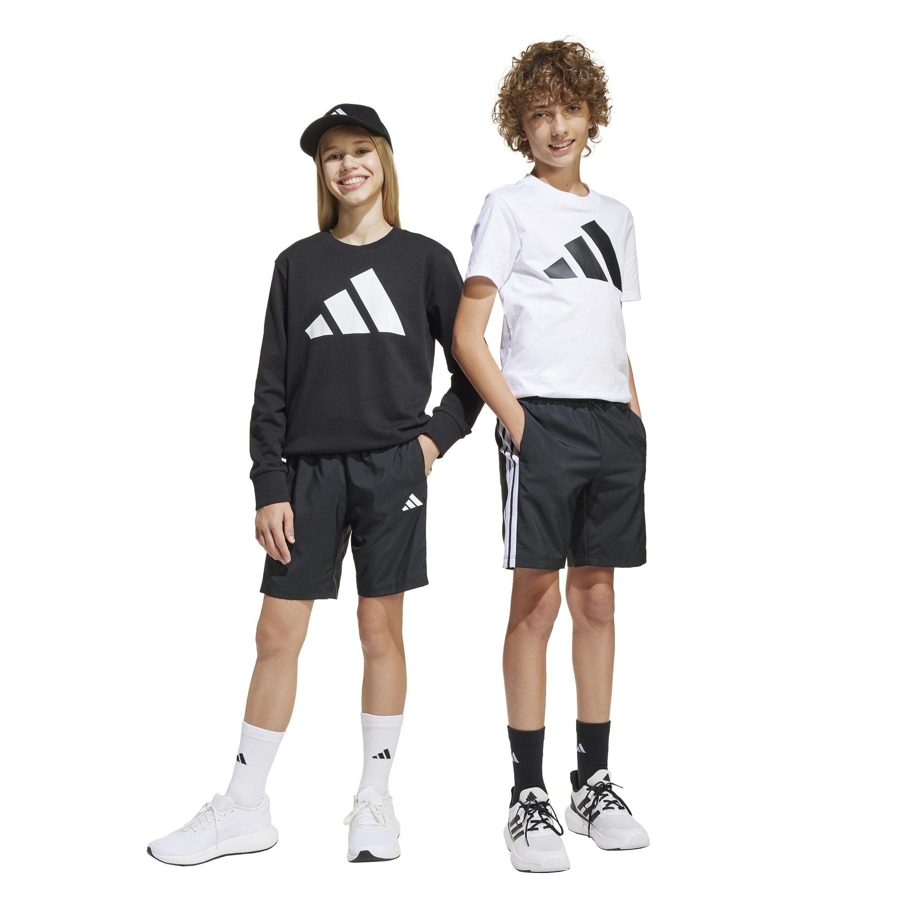 product/a/d/adidas_jd8189_black-white_17.jpg