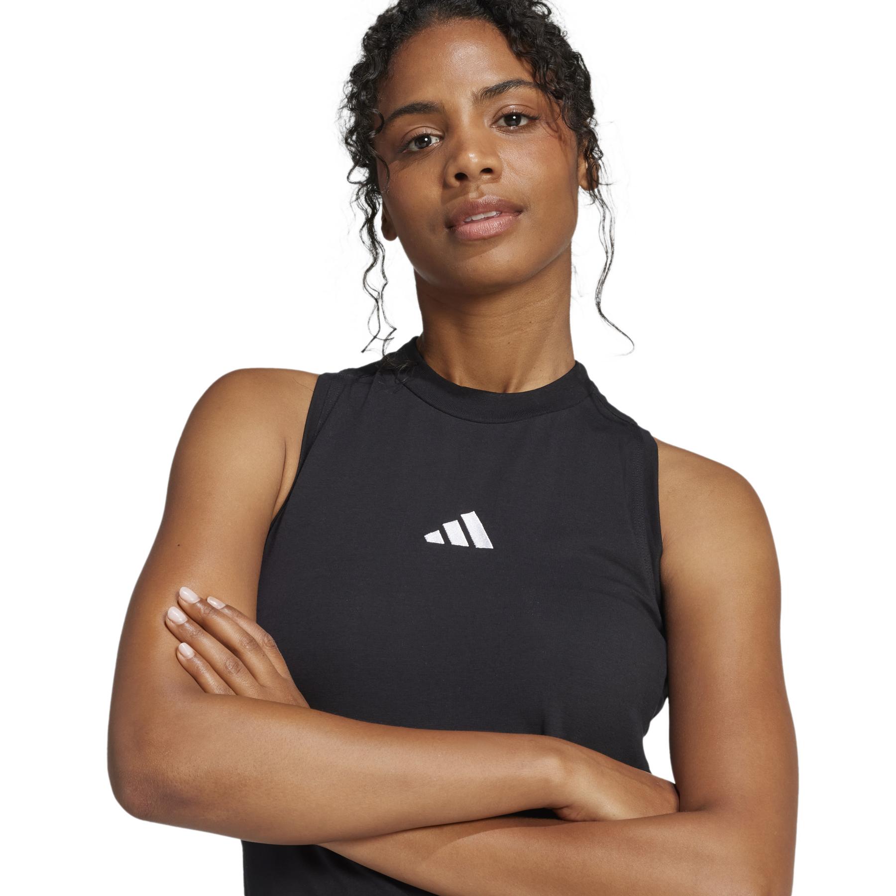 a/d/adidas_je1208_7_apparel_on_model_detail_view_2_white.jpg