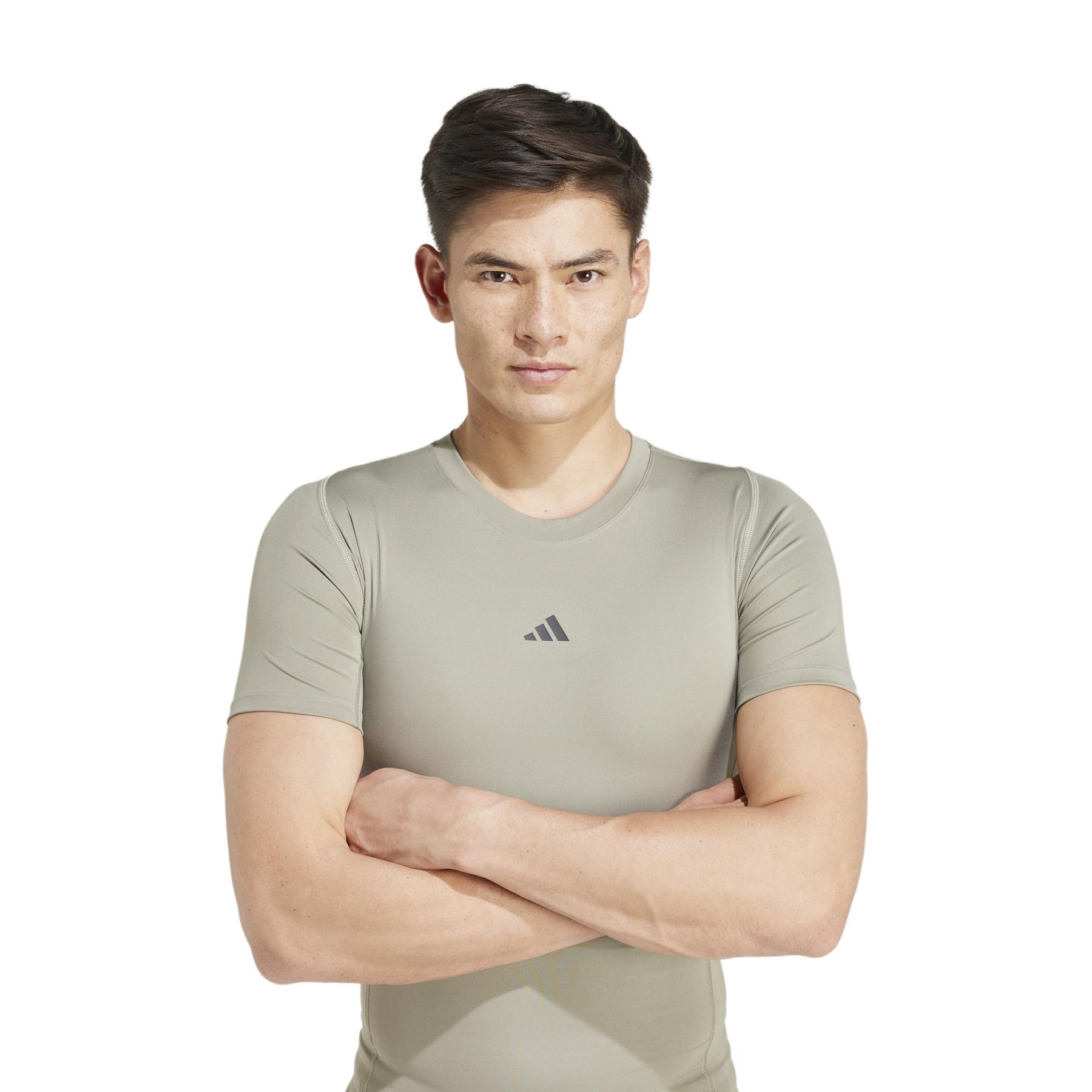 product/a/d/adidas_je6700_7_apparel_on_model_detail_view_1_white.jpg