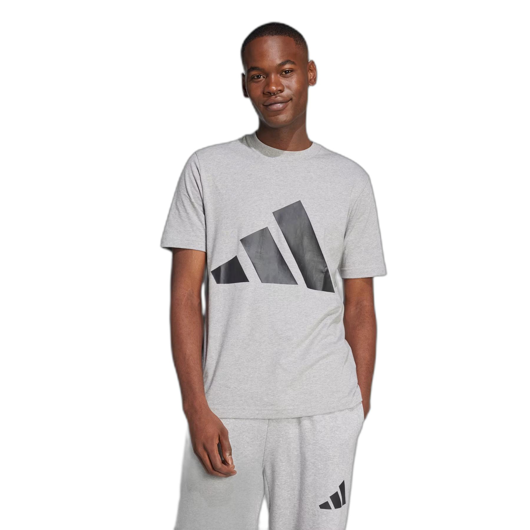 product/a/d/adidas_je8948_mgreyh-black_2.jpg