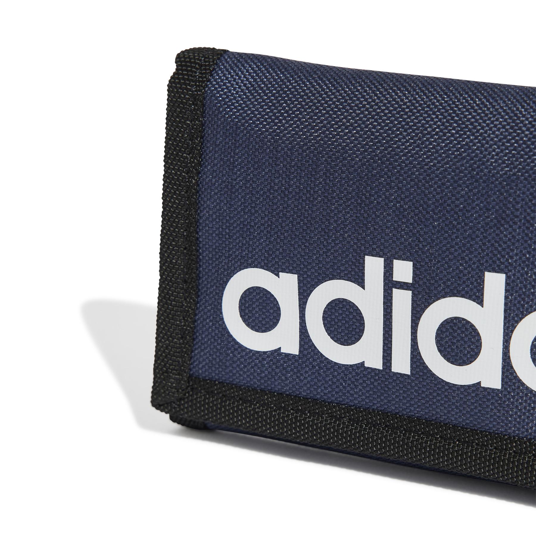 product/a/d/adidas_je9476_4_hardware_photography_detail_view_1_white.jpg