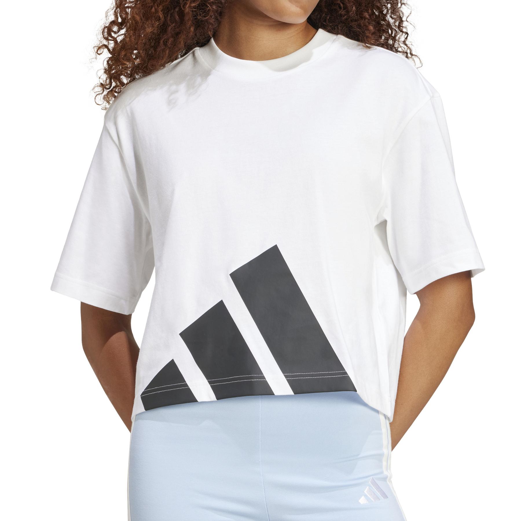 a/d/adidas_jg8737_6_apparel_on_model_detail_view_1_white.jpg
