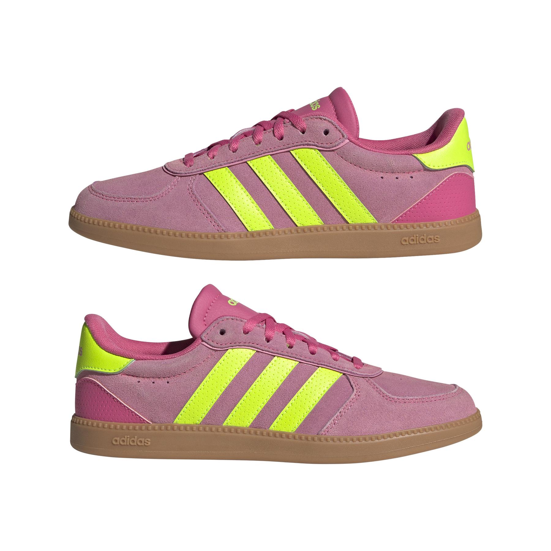 a/d/adidas_jh6899_10_footwear_photography_mirrored_pair_view_white-nw110824.jpg