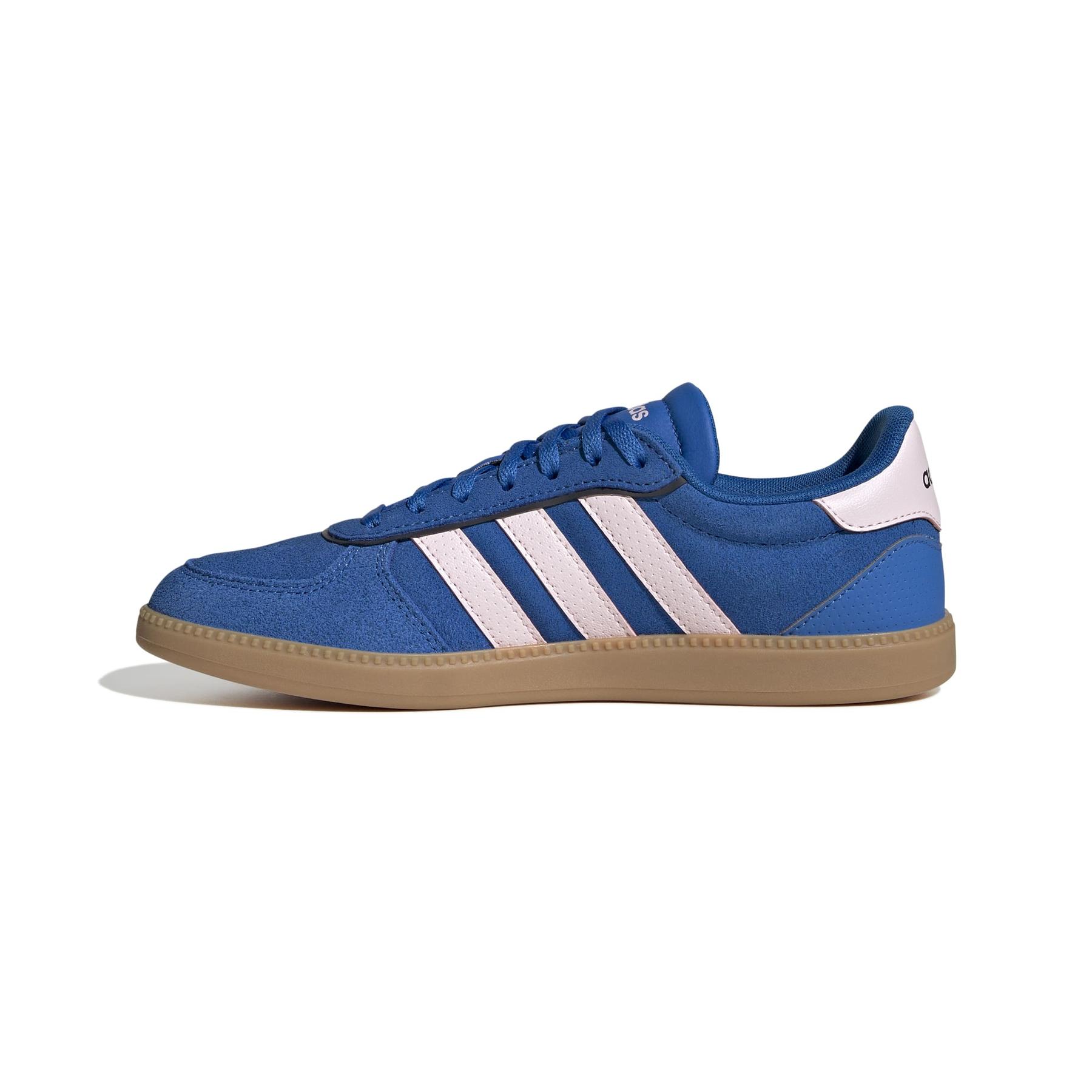 product/a/d/adidas_jh6901_5_footwear_photography_side_medial_center_view_white-nw091625.jpg