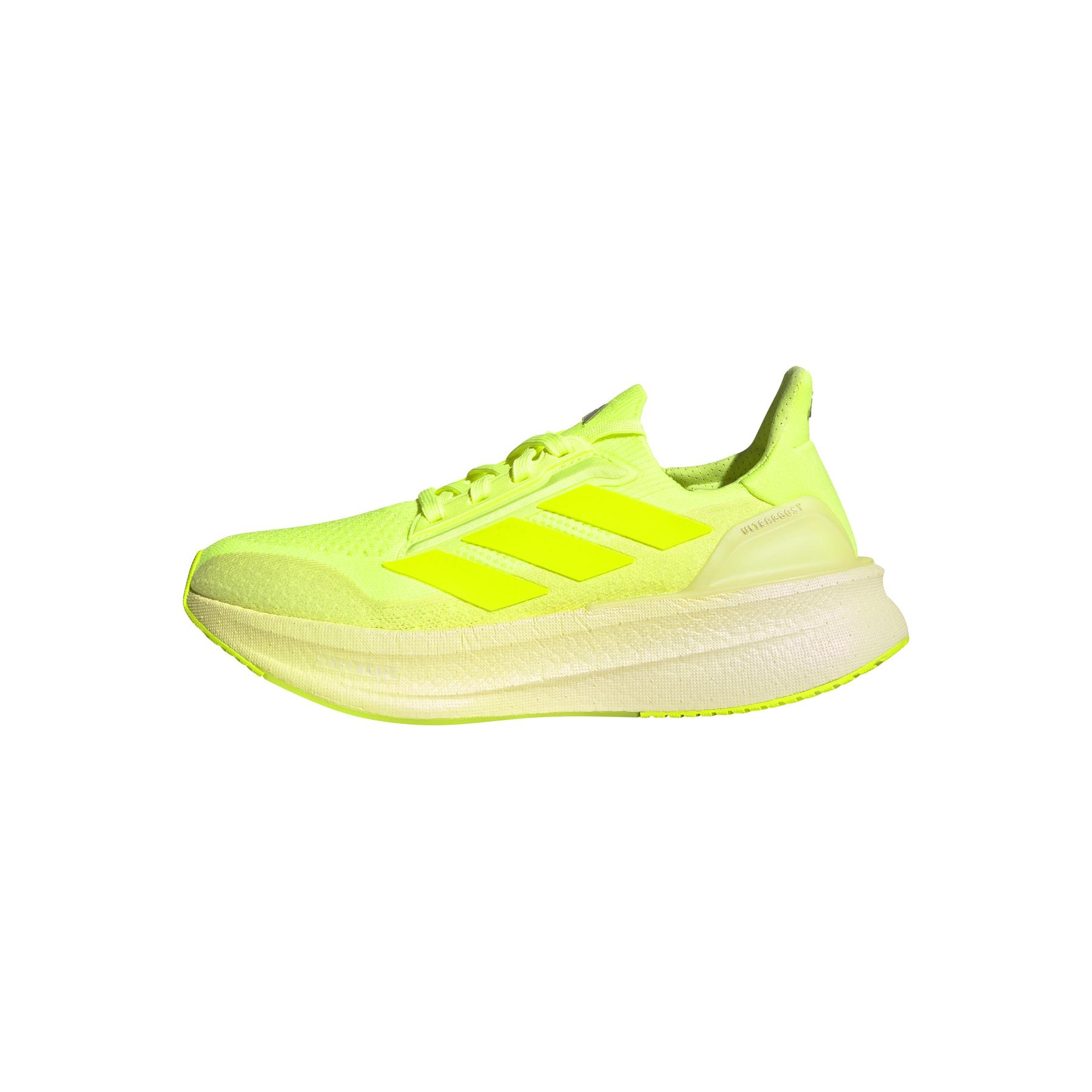 a/d/adidas_jh9018_14_footwear_photography_left_side_center_lateral_view_white.jpg