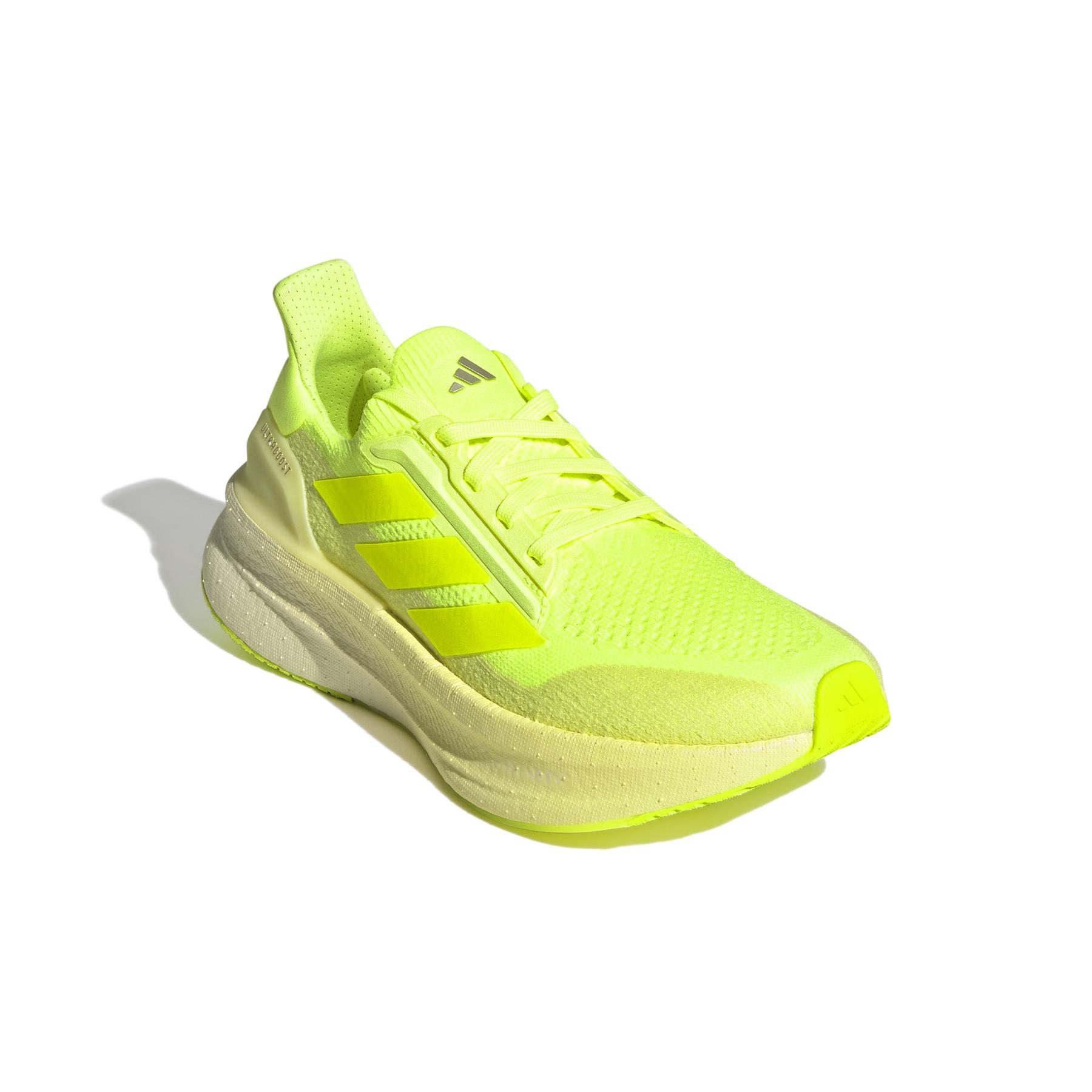 a/d/adidas_jh9018_6_footwear_photography_front_lateral_top_view_white.jpg