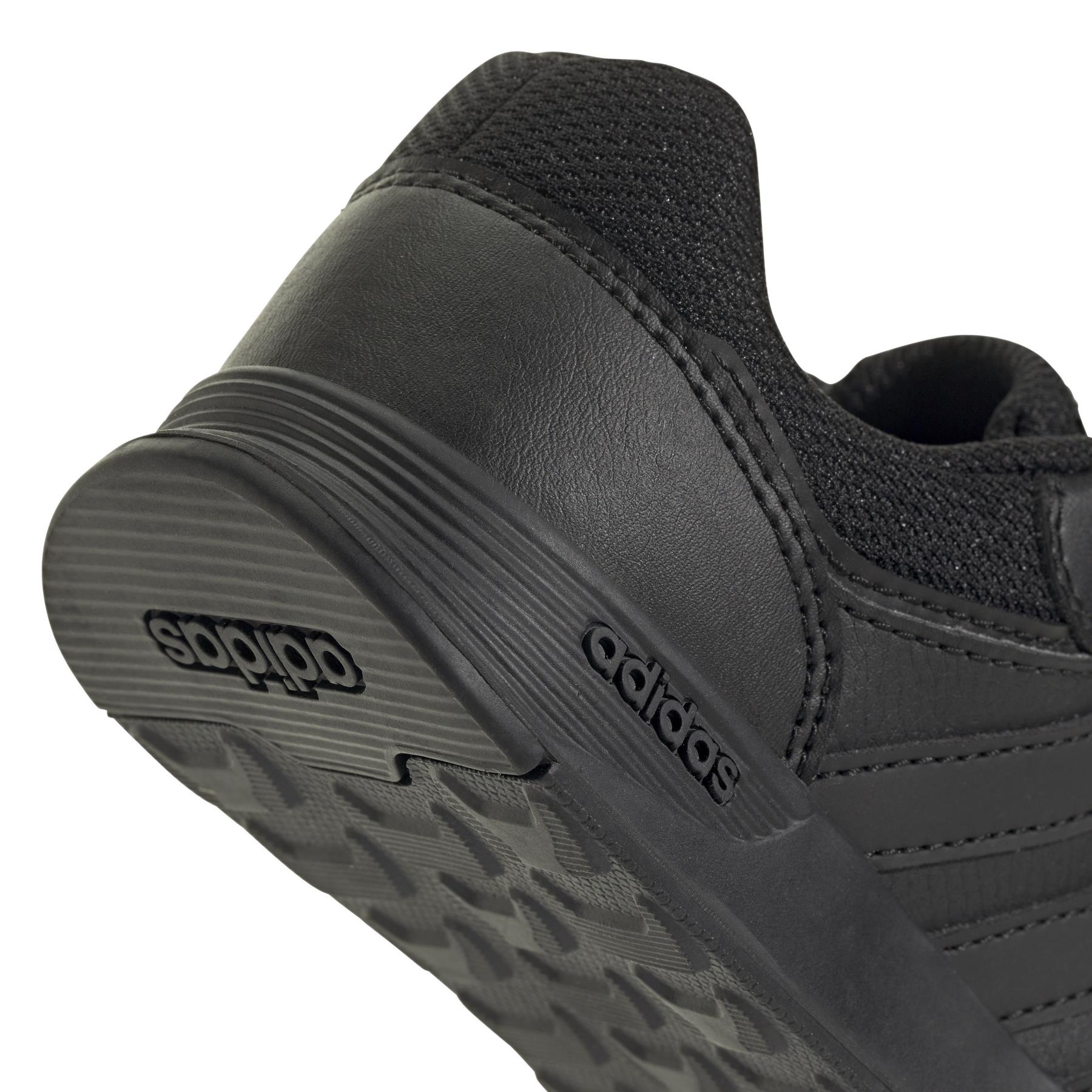 product/a/d/adidas_jh9242_9_footwear_photography_detail_view_2_white.jpg