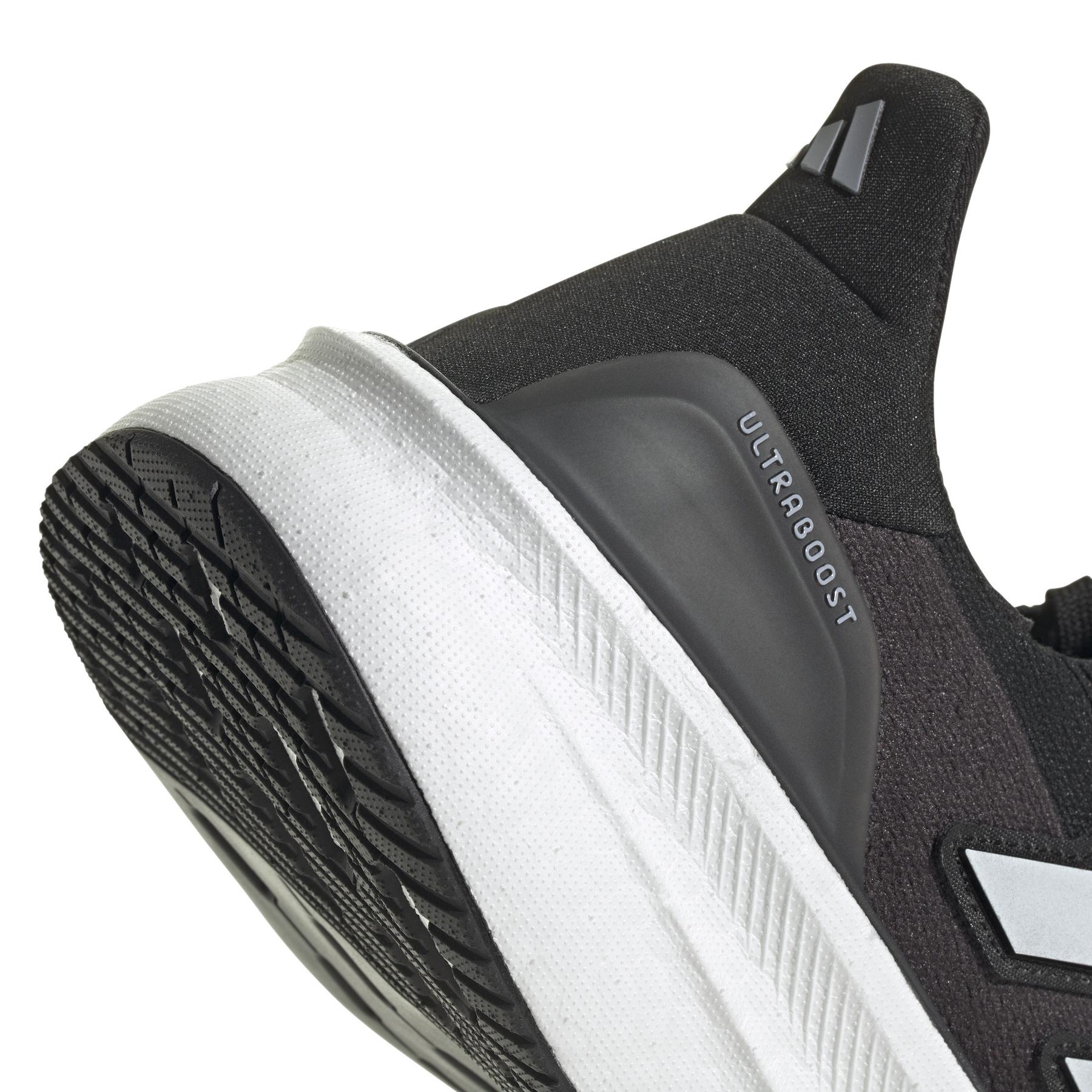 a/d/adidas_jh9633_9_footwear_photography_detail_view_2_white.jpg
