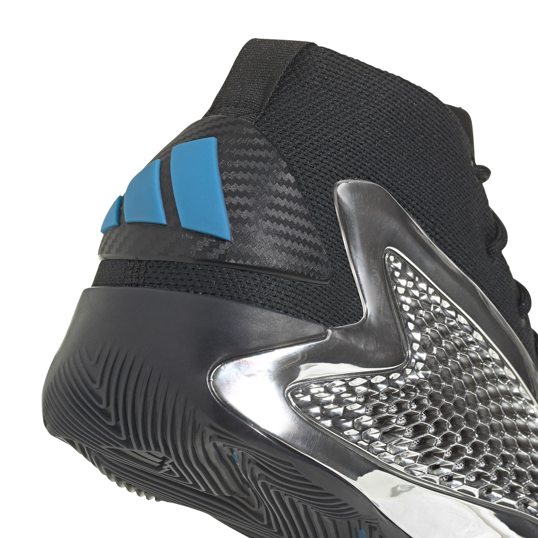 product/a/d/adidas_ji0424_9_footwear_photography_detail_view_2_white-nw091625.jpg