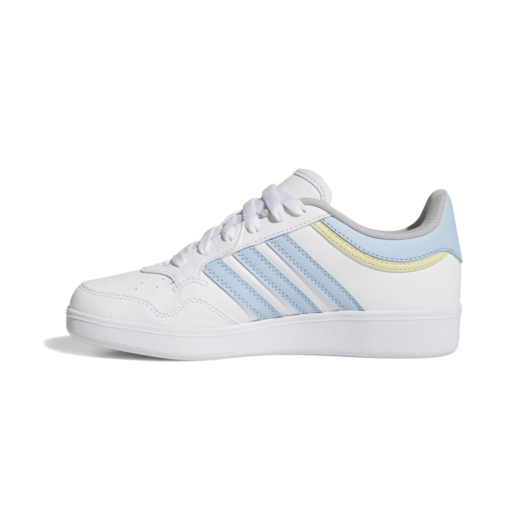 product/a/d/adidas_ji0902_5_footwear_photography_side_medial_center_view_white-nw091625.jpg